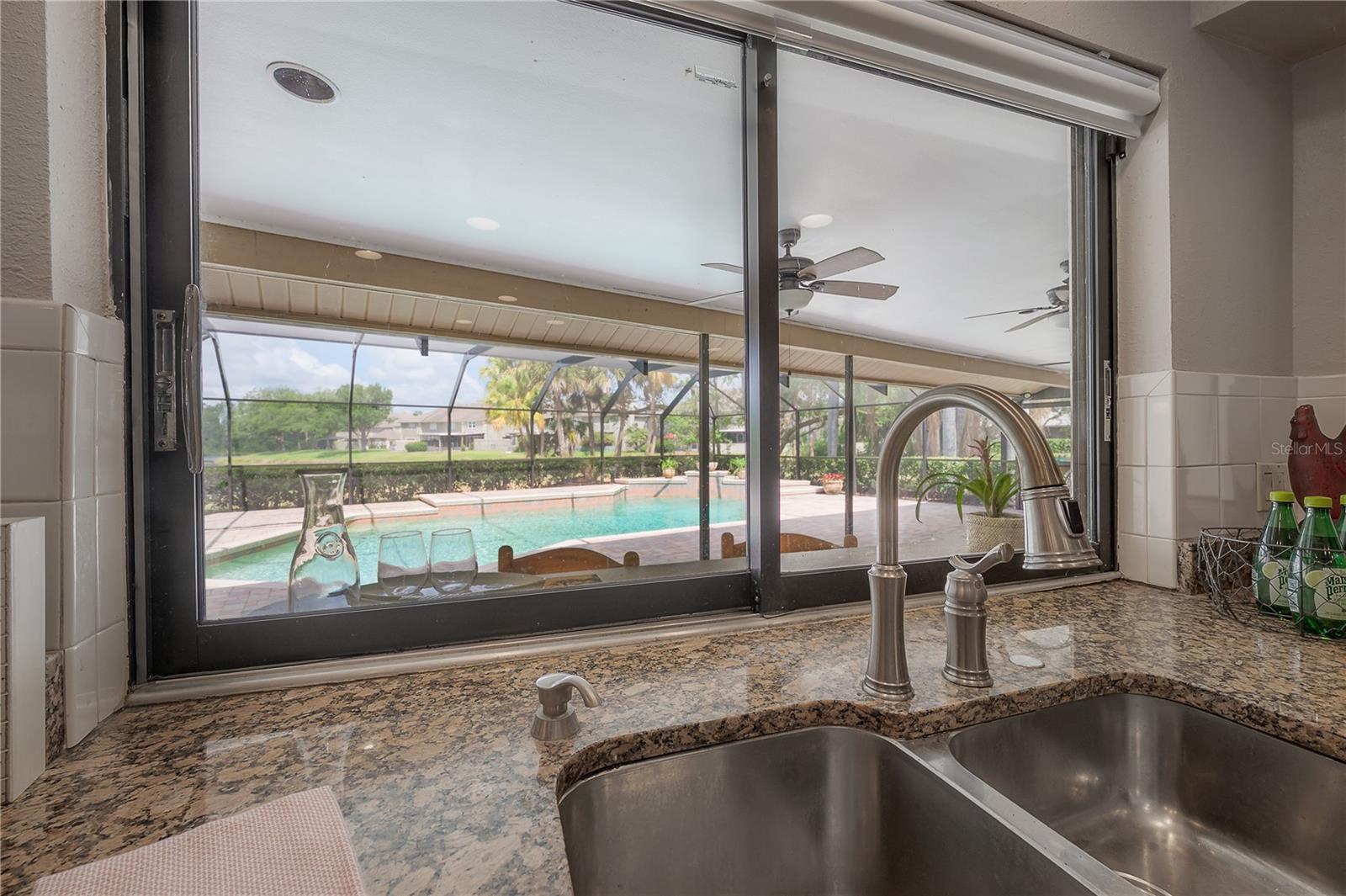 Listing photo id 13 for 13906 Captains Reef Court