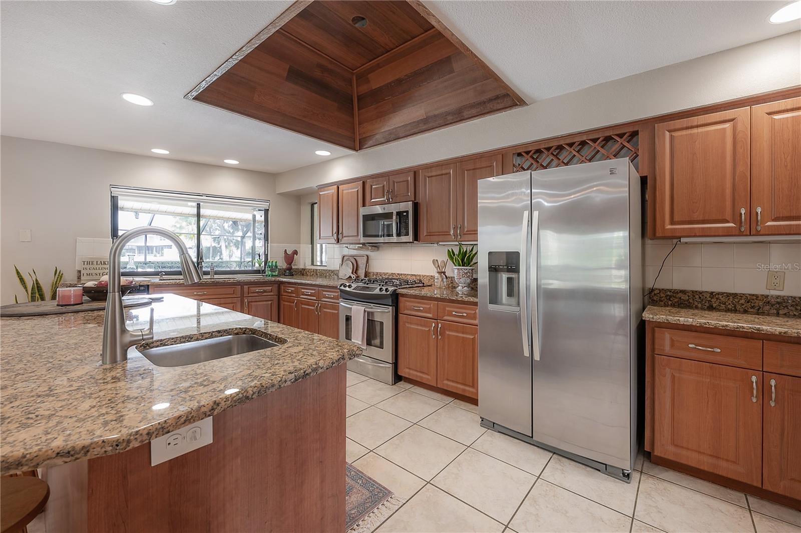 Listing photo id 16 for 13906 Captains Reef Court