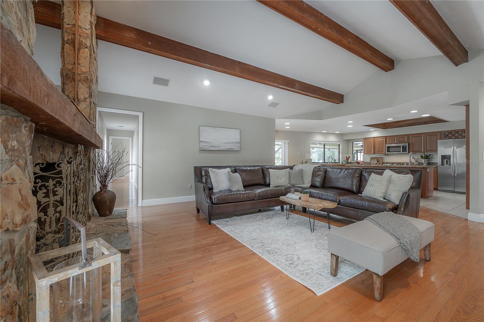 Listing photo id 19 for 13906 Captains Reef Court