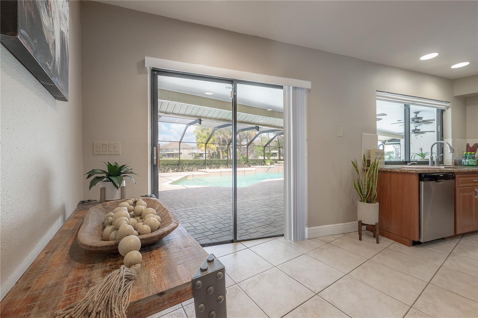Listing photo id 21 for 13906 Captains Reef Court