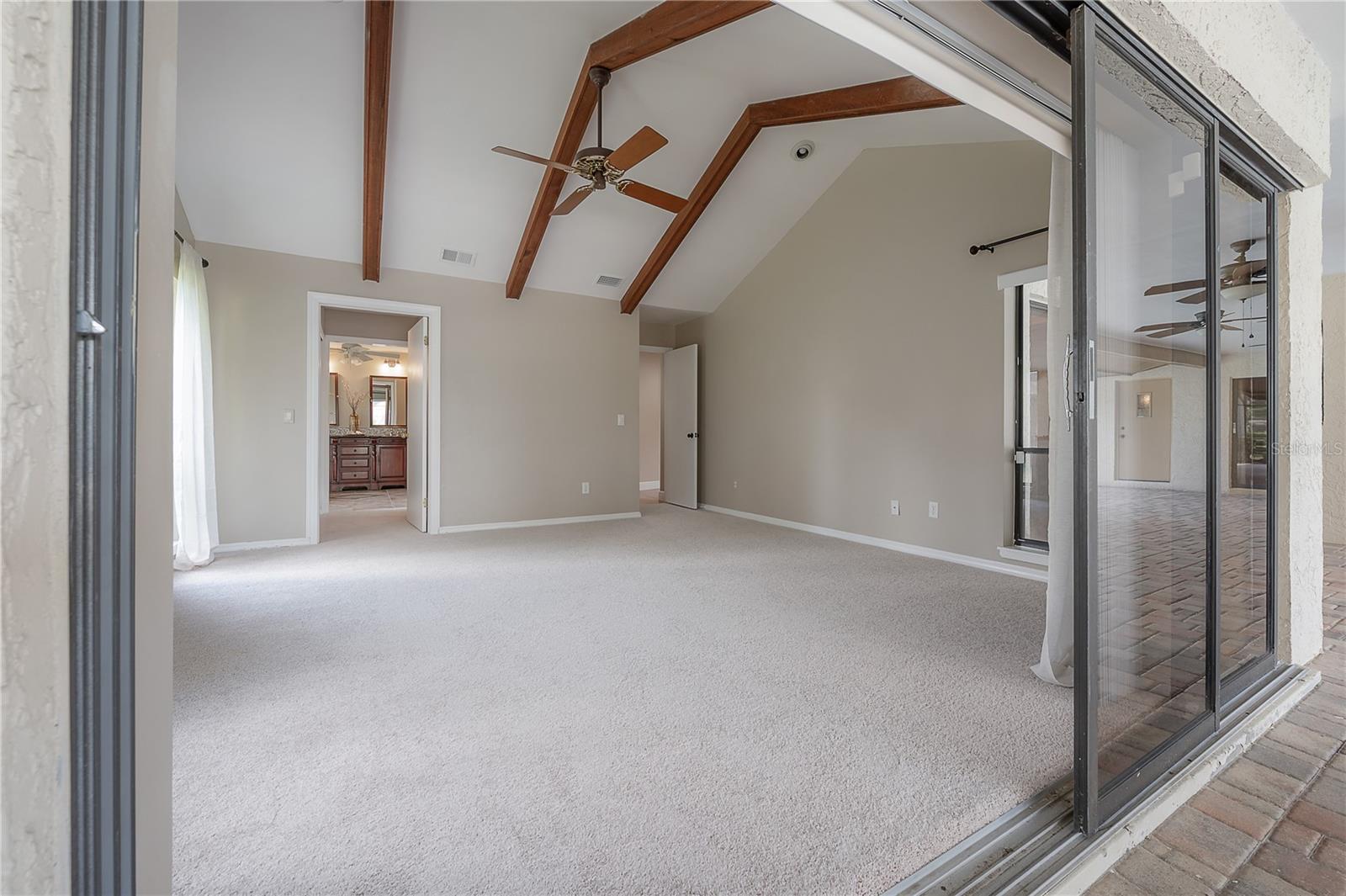 Listing photo id 24 for 13906 Captains Reef Court