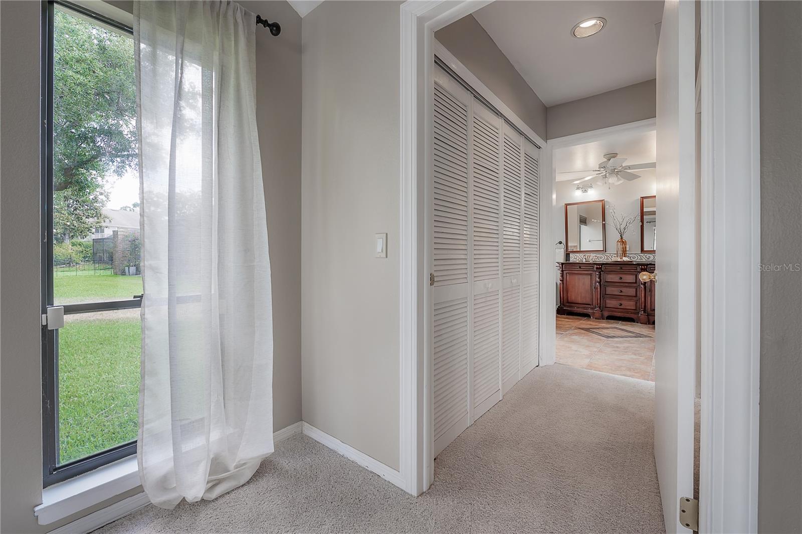 Listing photo id 25 for 13906 Captains Reef Court