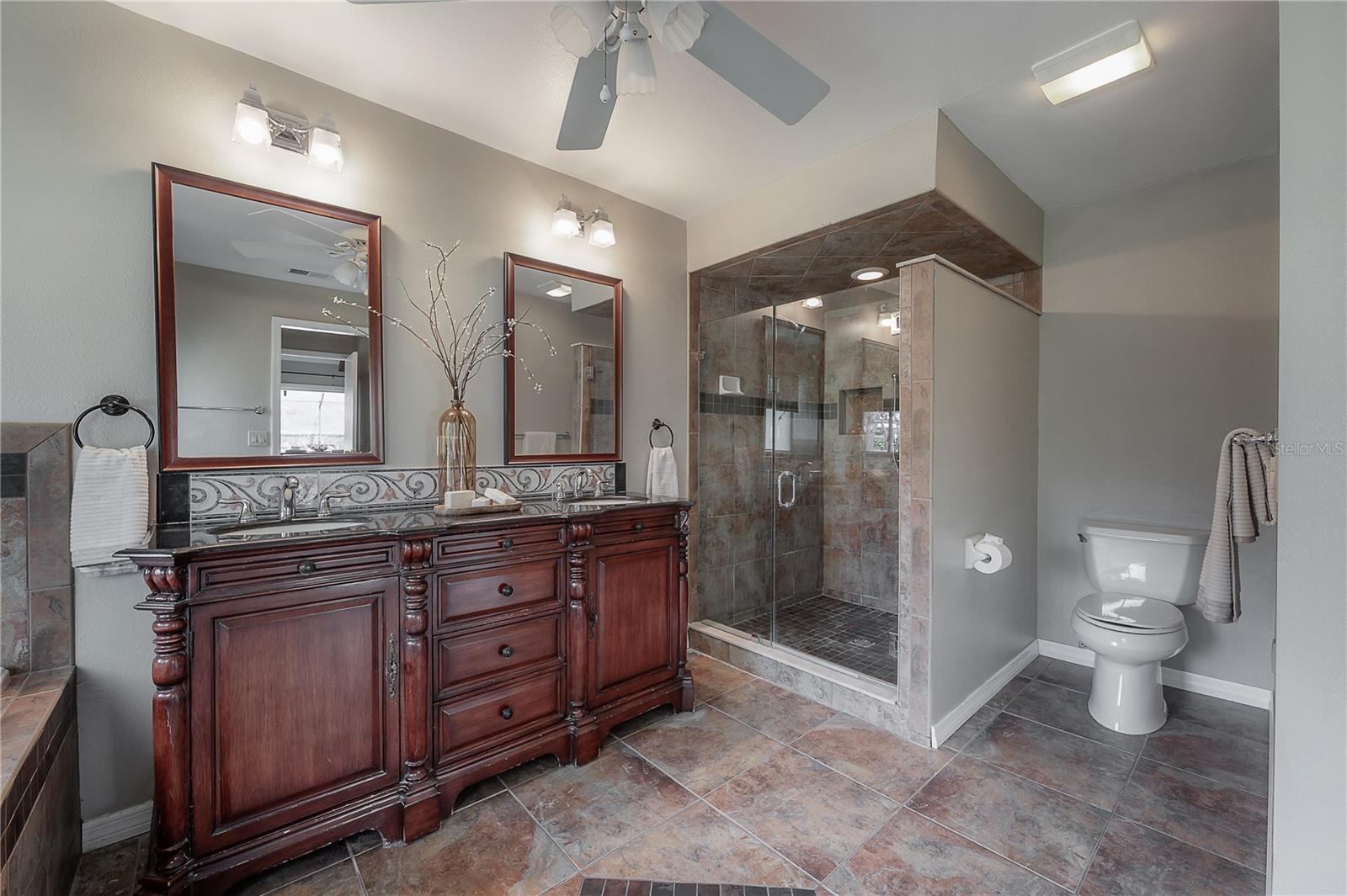 Listing photo id 28 for 13906 Captains Reef Court