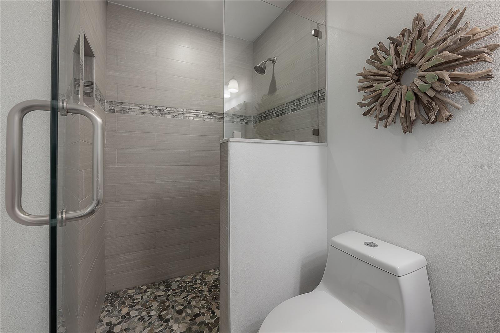 Listing photo id 33 for 13906 Captains Reef Court