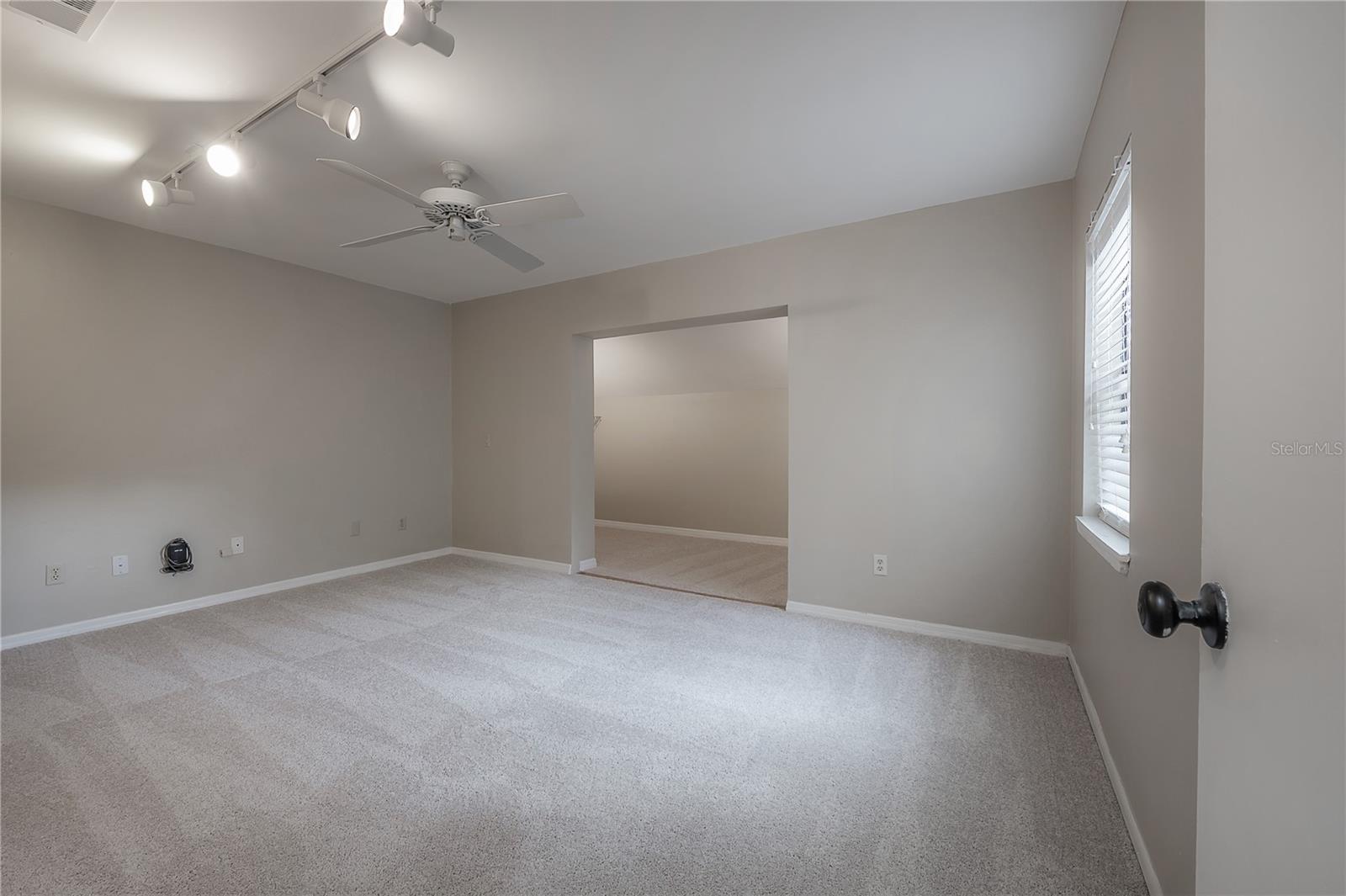 Listing photo id 34 for 13906 Captains Reef Court