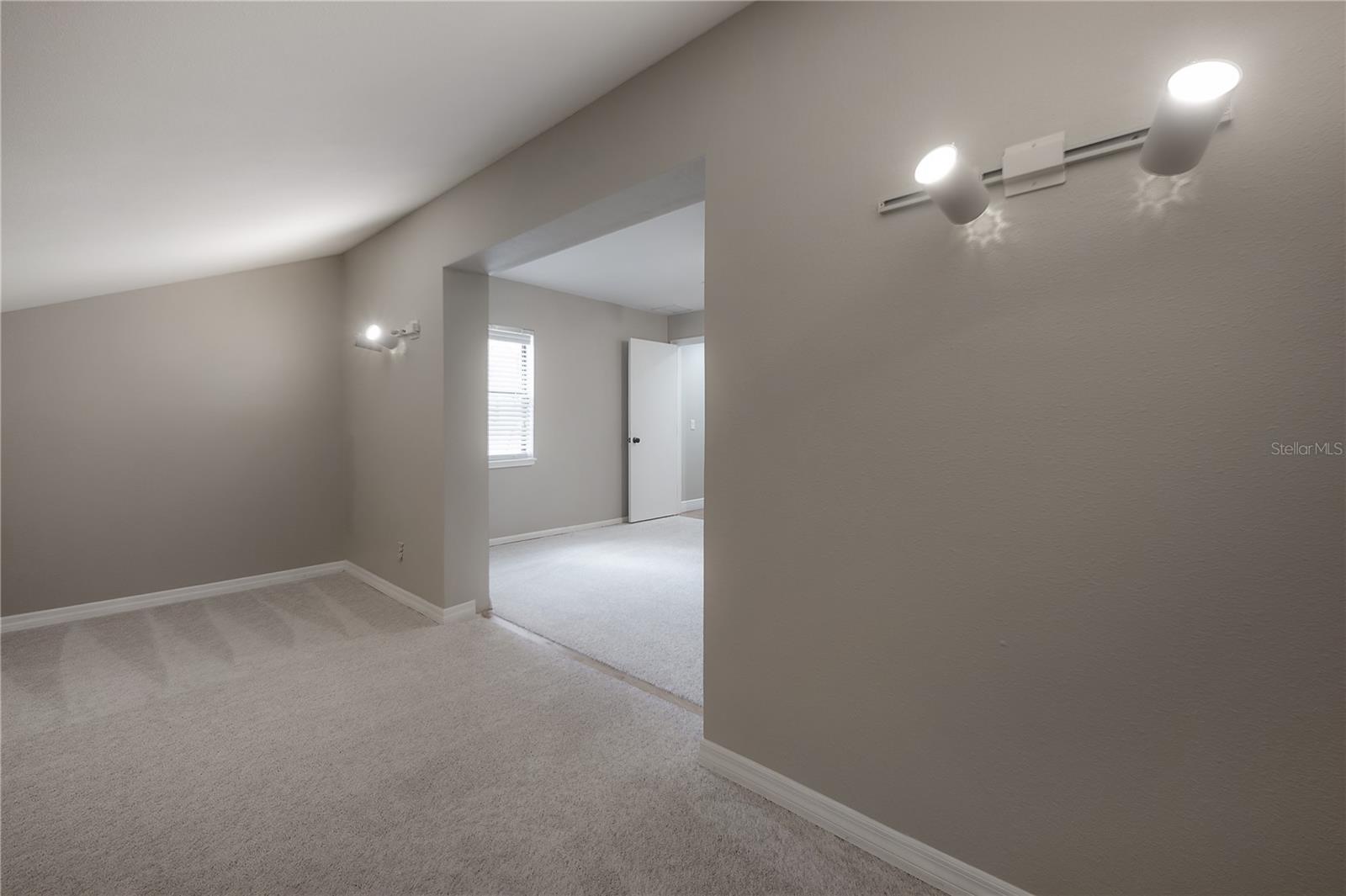 Listing photo id 35 for 13906 Captains Reef Court