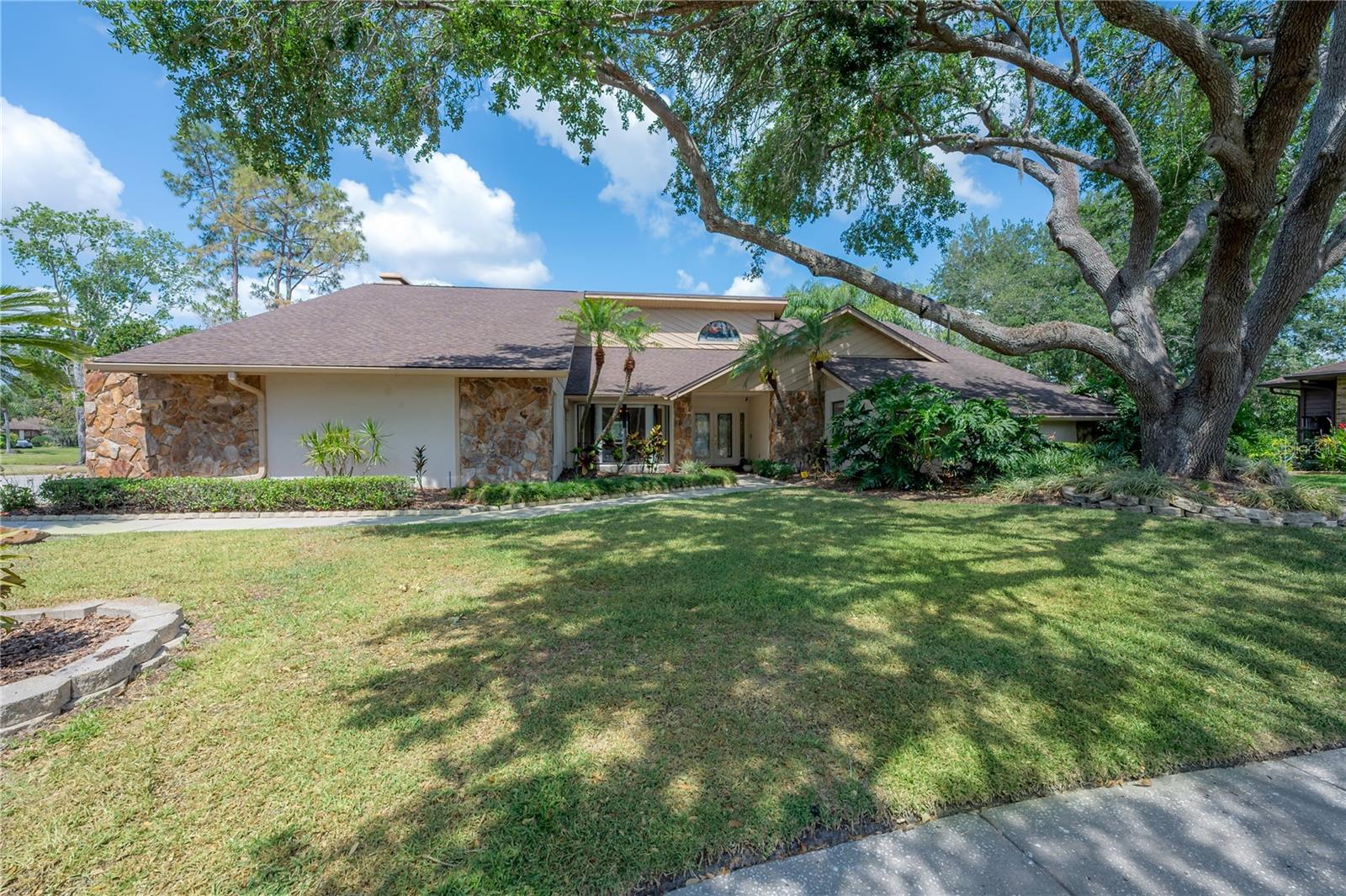 Listing photo id 62 for 13906 Captains Reef Court