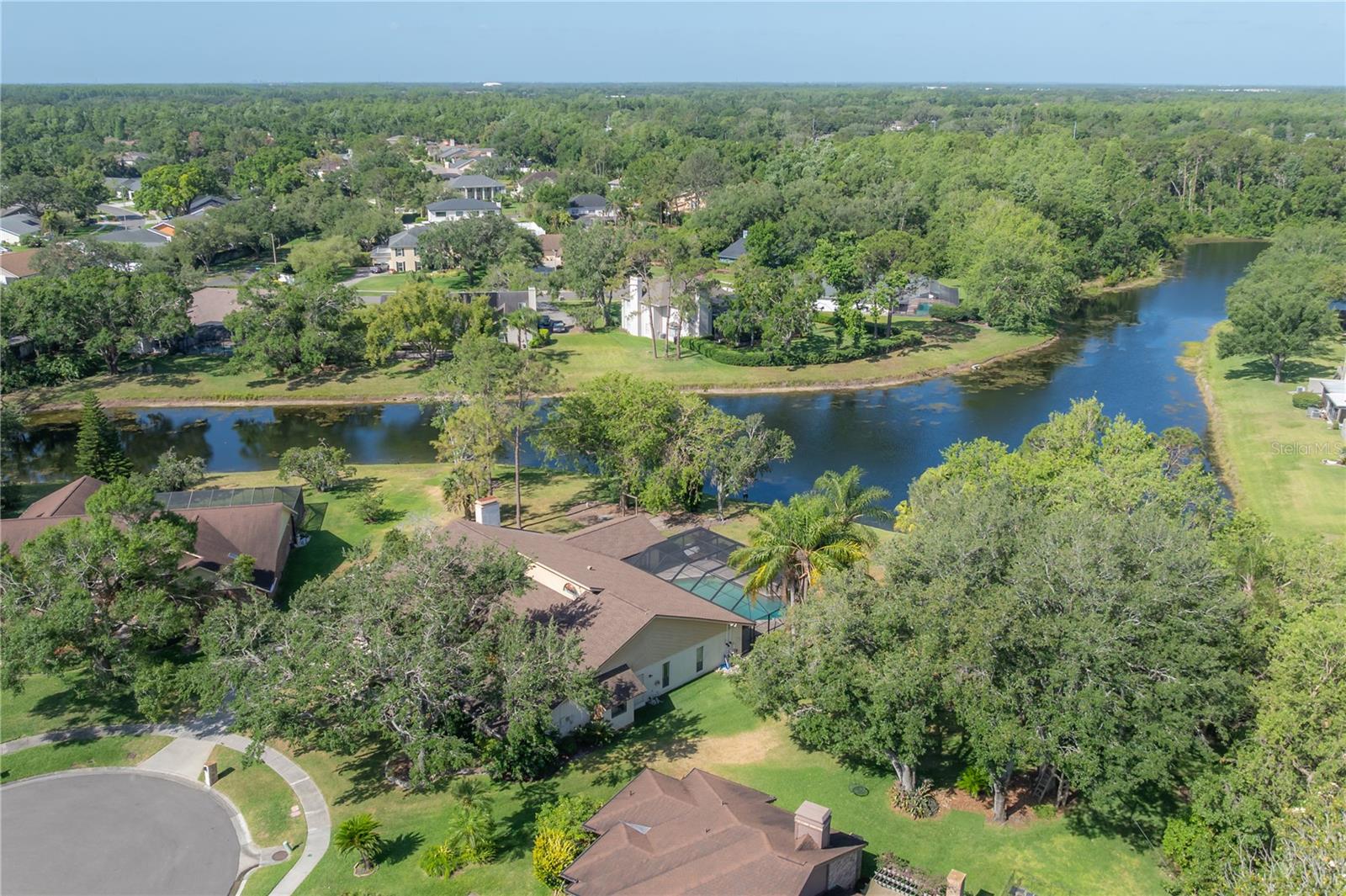 Listing photo id 70 for 13906 Captains Reef Court