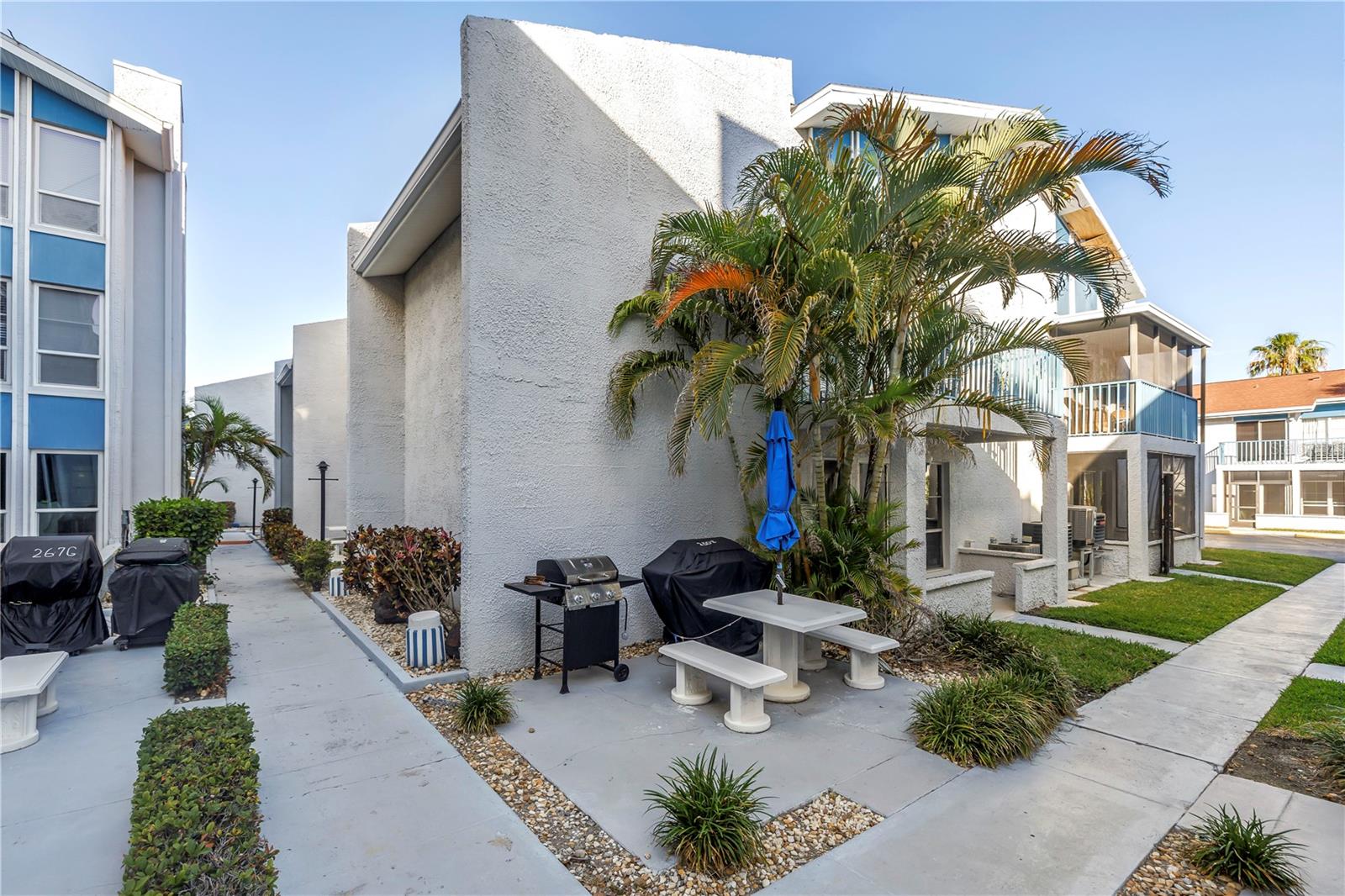 Image 32 of 55 For 250 Medallion Boulevard H