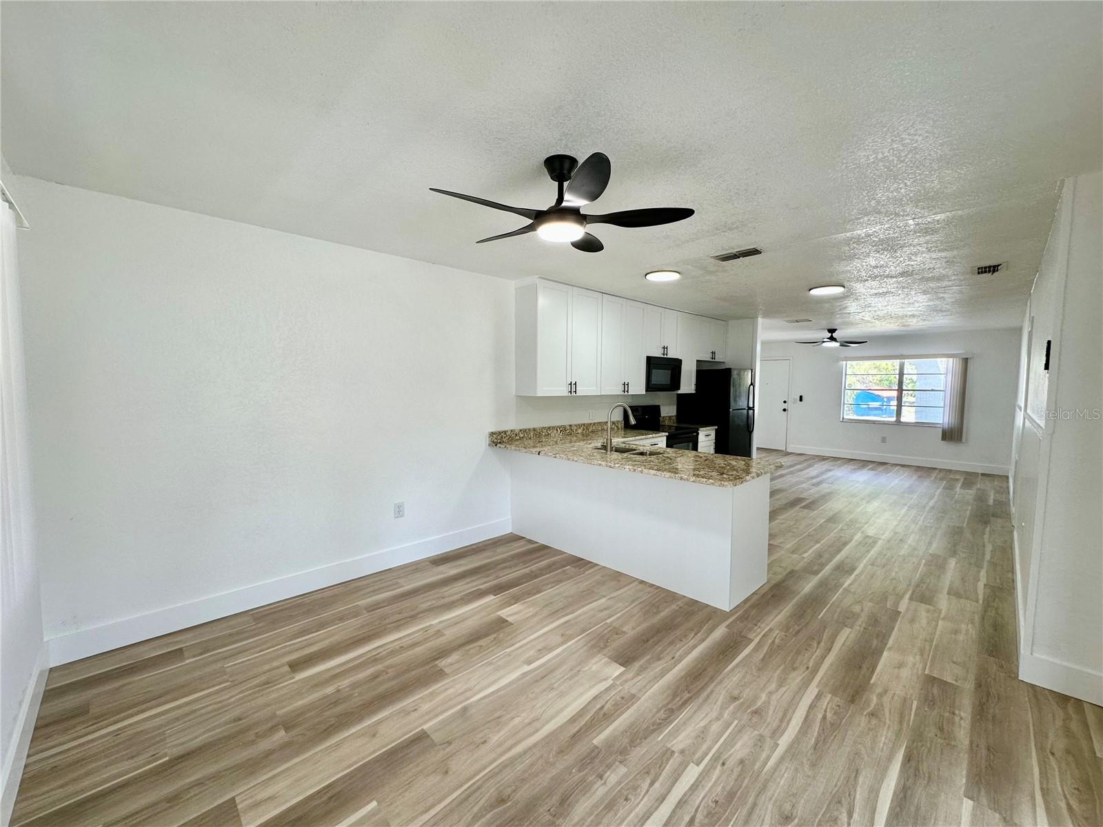 Image 3 of 12 For 9230 Wood Drive