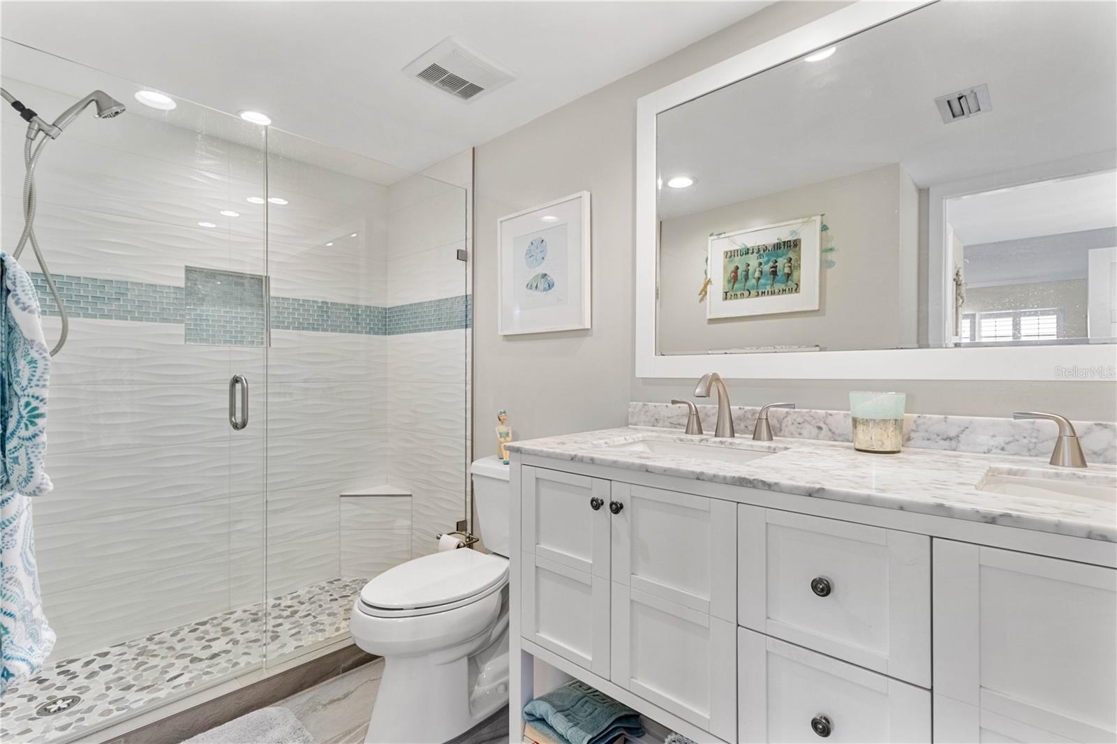 Image 11 of 24 For 4900 Brittany Drive S 811