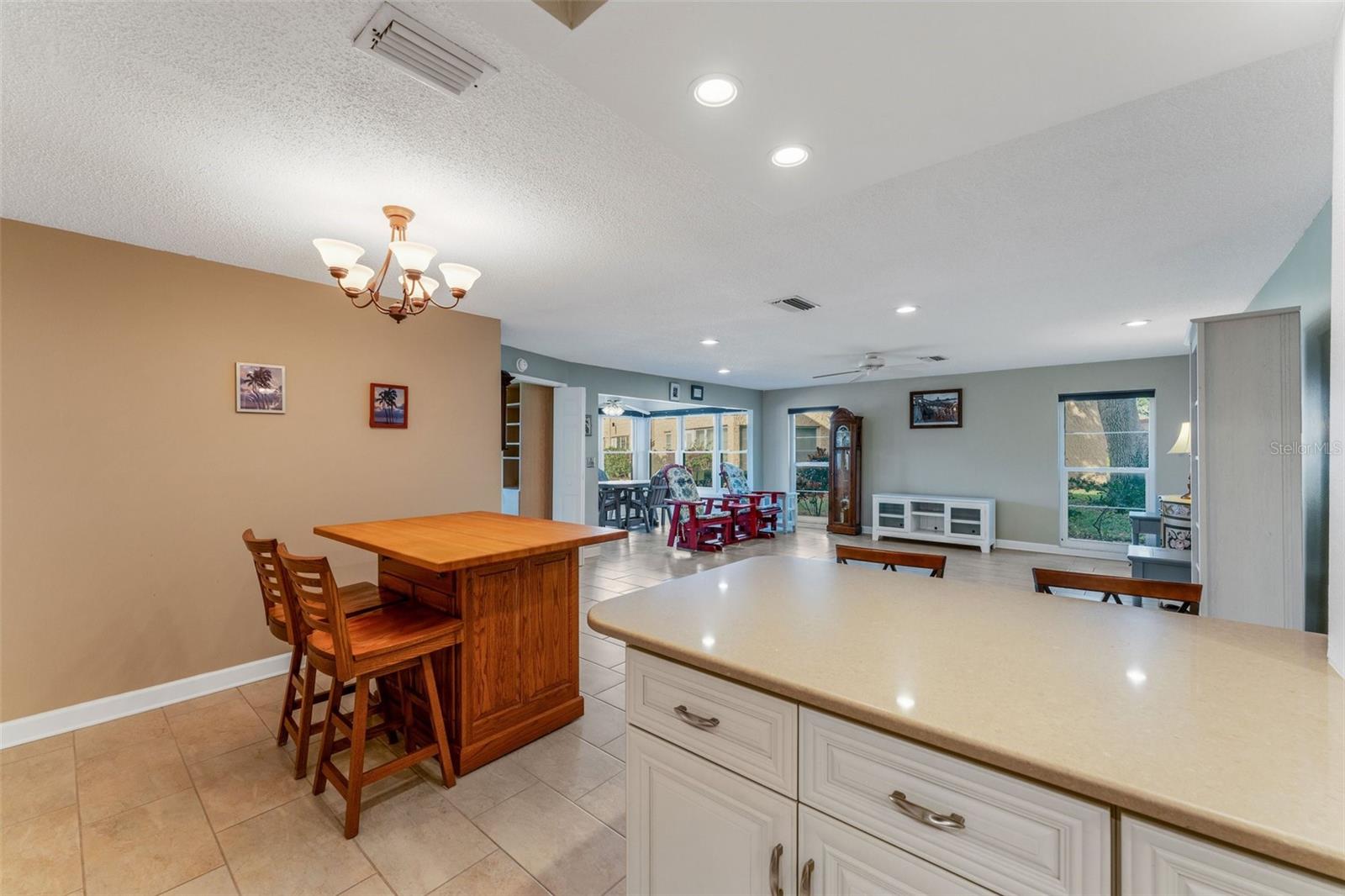Image 14 of 41 For 120 Cedarwood Circle 120