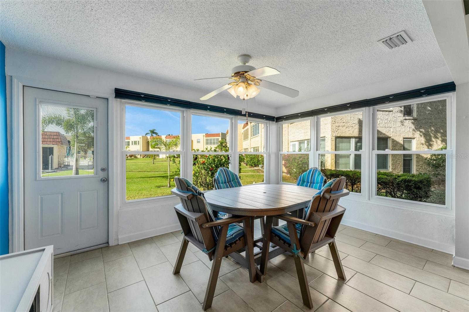 Image 15 of 41 For 120 Cedarwood Circle 120