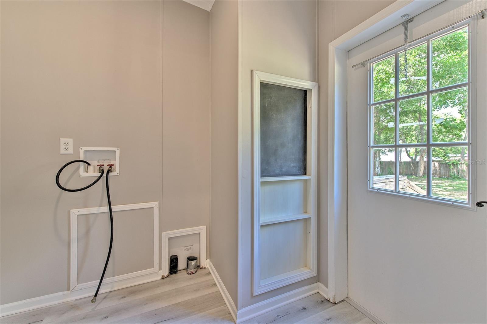 Image 14 of 42 For 6633 Applewood Drive