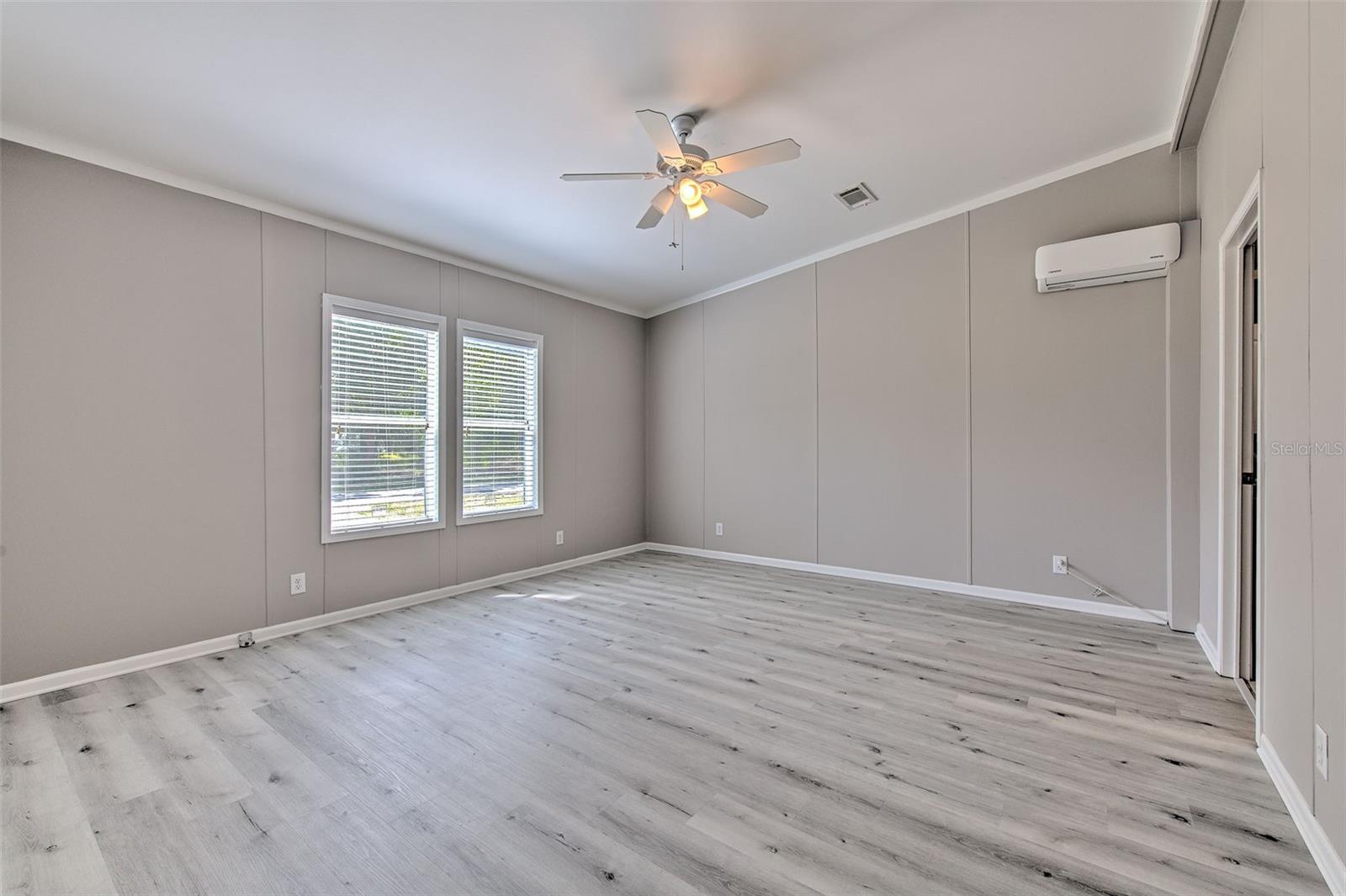 Image 17 of 42 For 6633 Applewood Drive