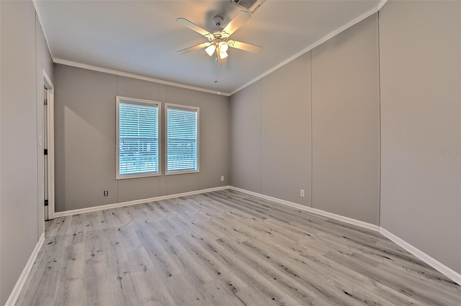 Image 24 of 42 For 6633 Applewood Drive