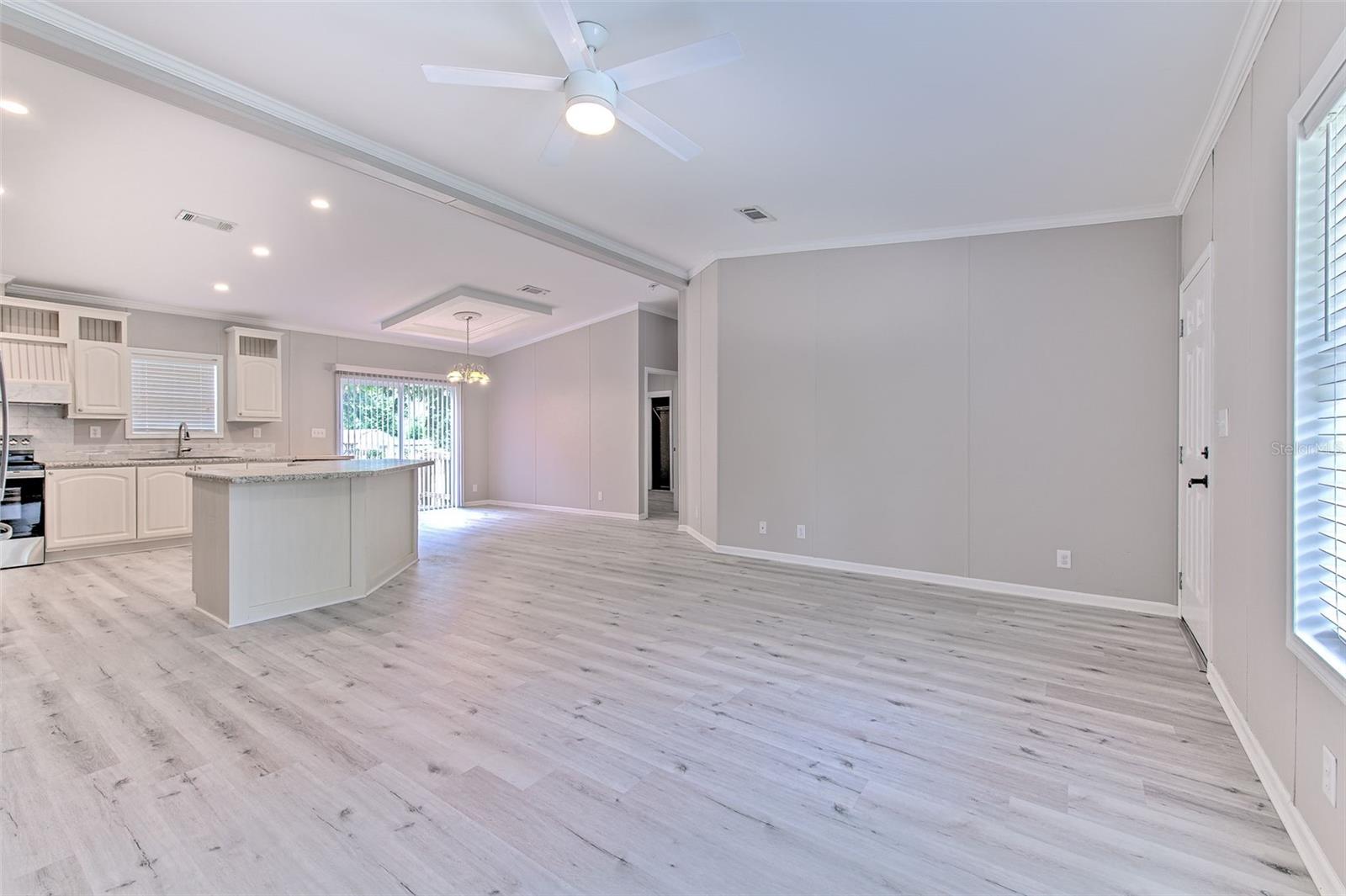 Image 8 of 42 For 6633 Applewood Drive