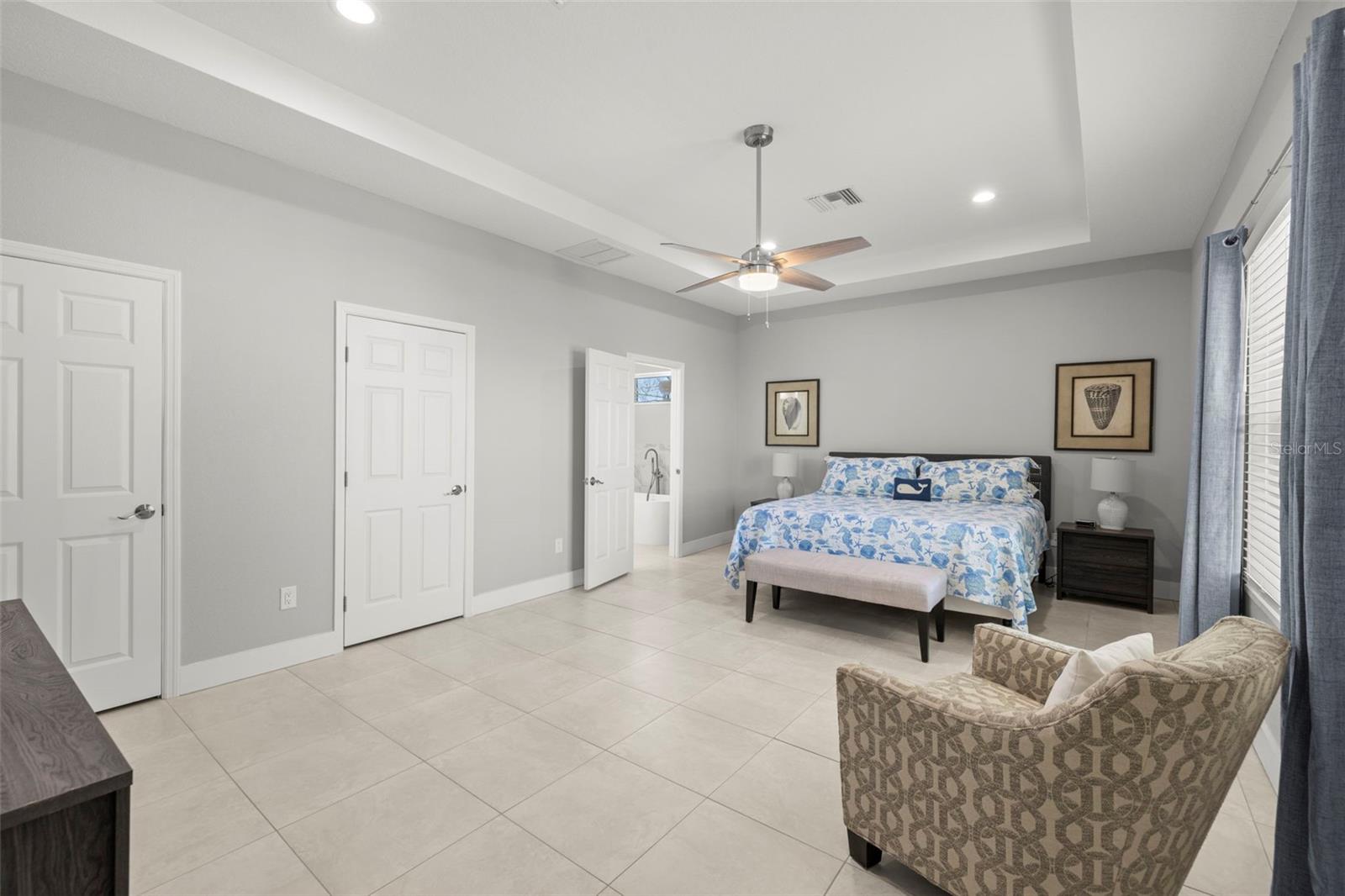 Listing photo id 14 for 501 Florida Circle N