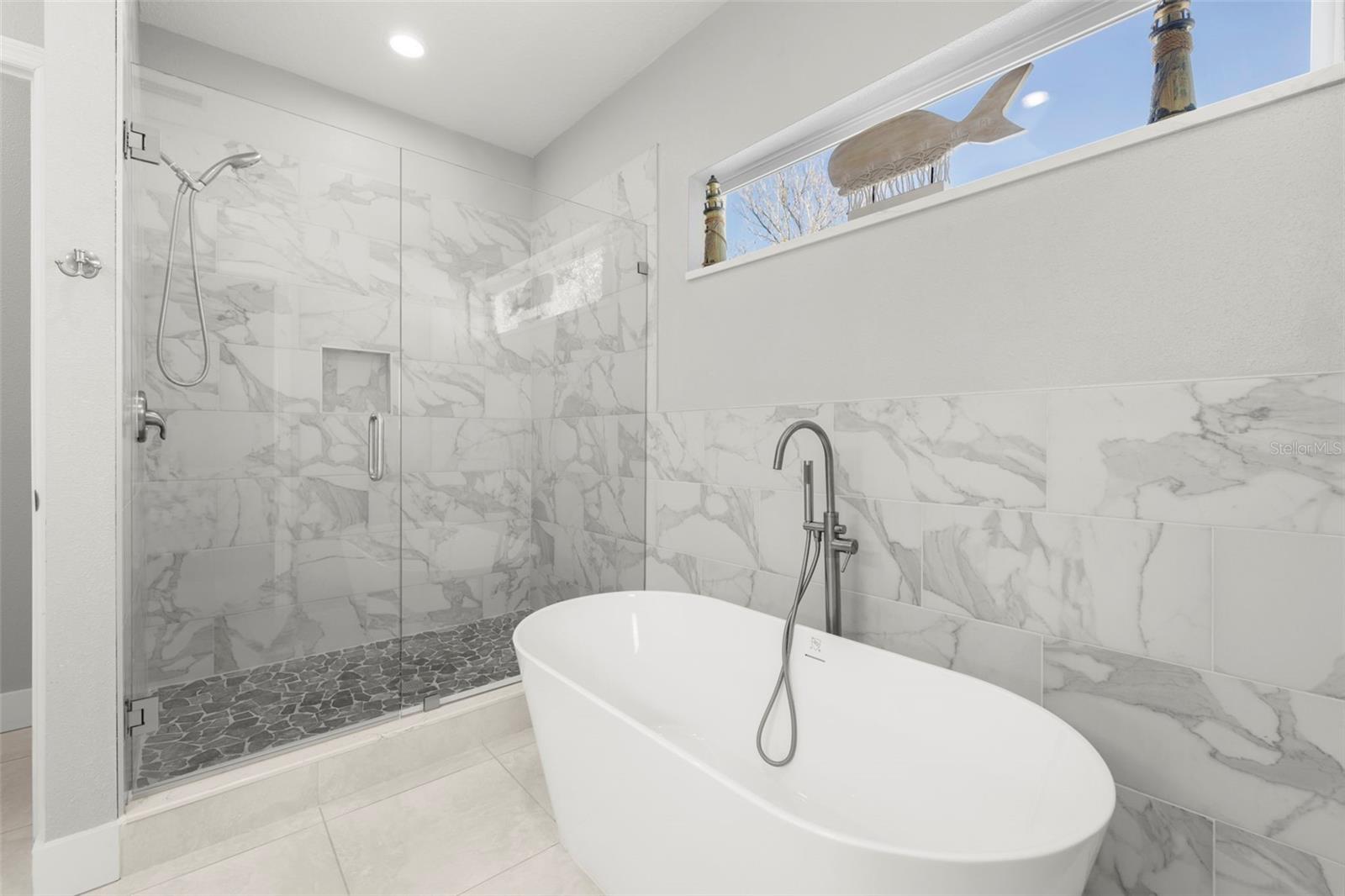 Listing photo id 19 for 501 Florida Circle N