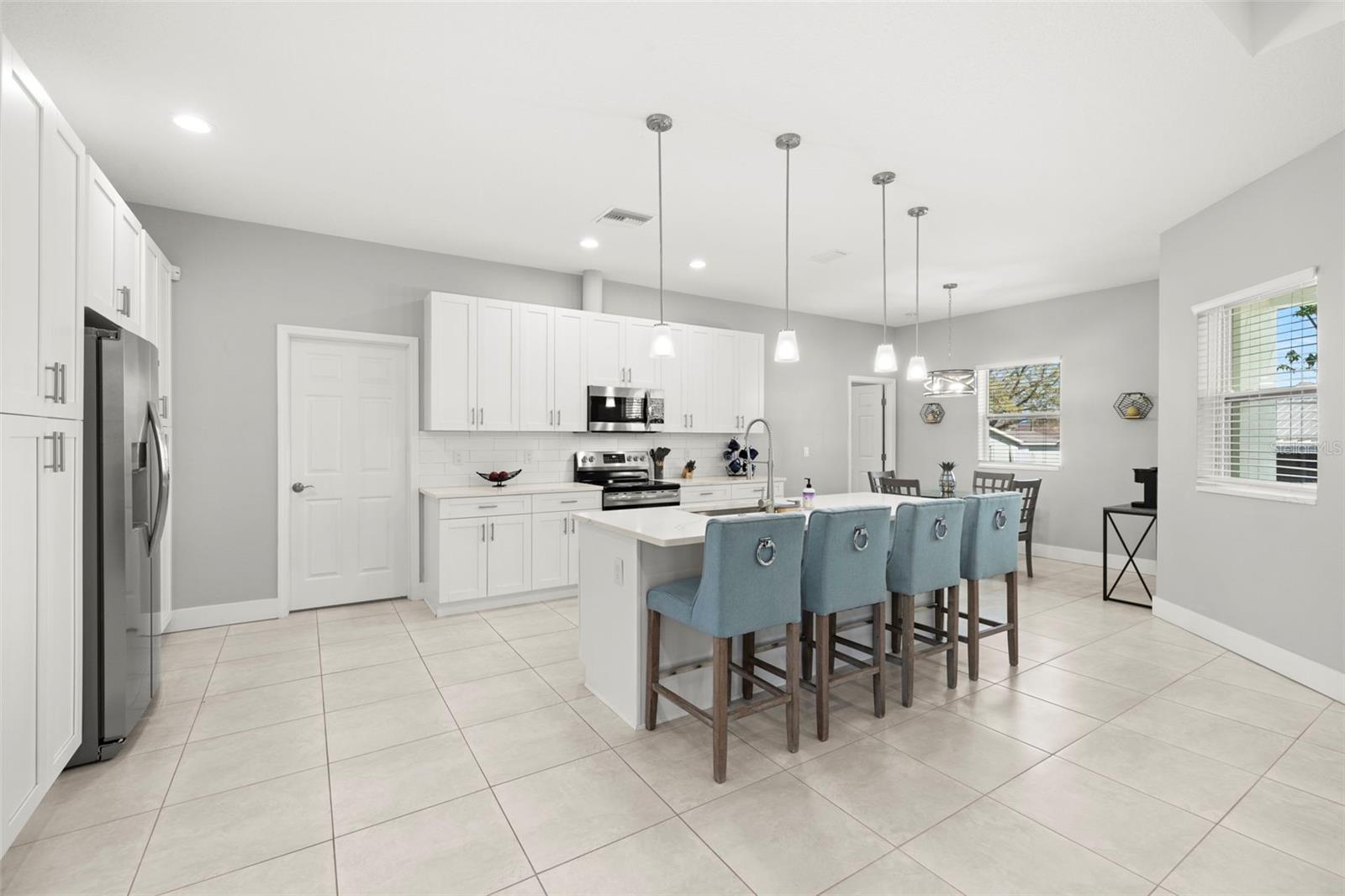Listing photo id 7 for 501 Florida Circle N