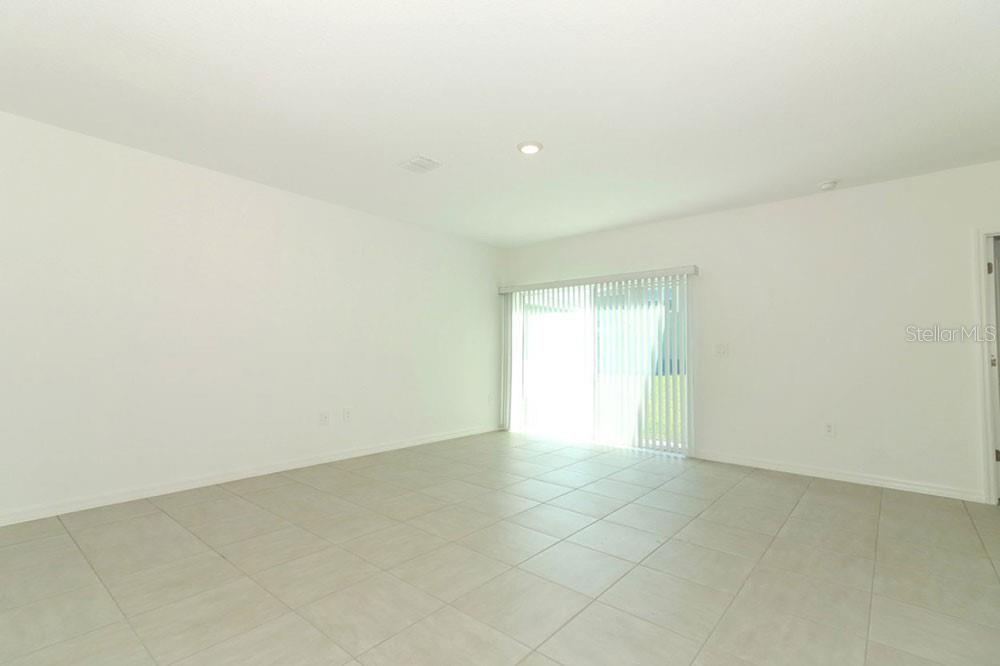 Image 10 of 26 For 13261 Tropical Breeze Way