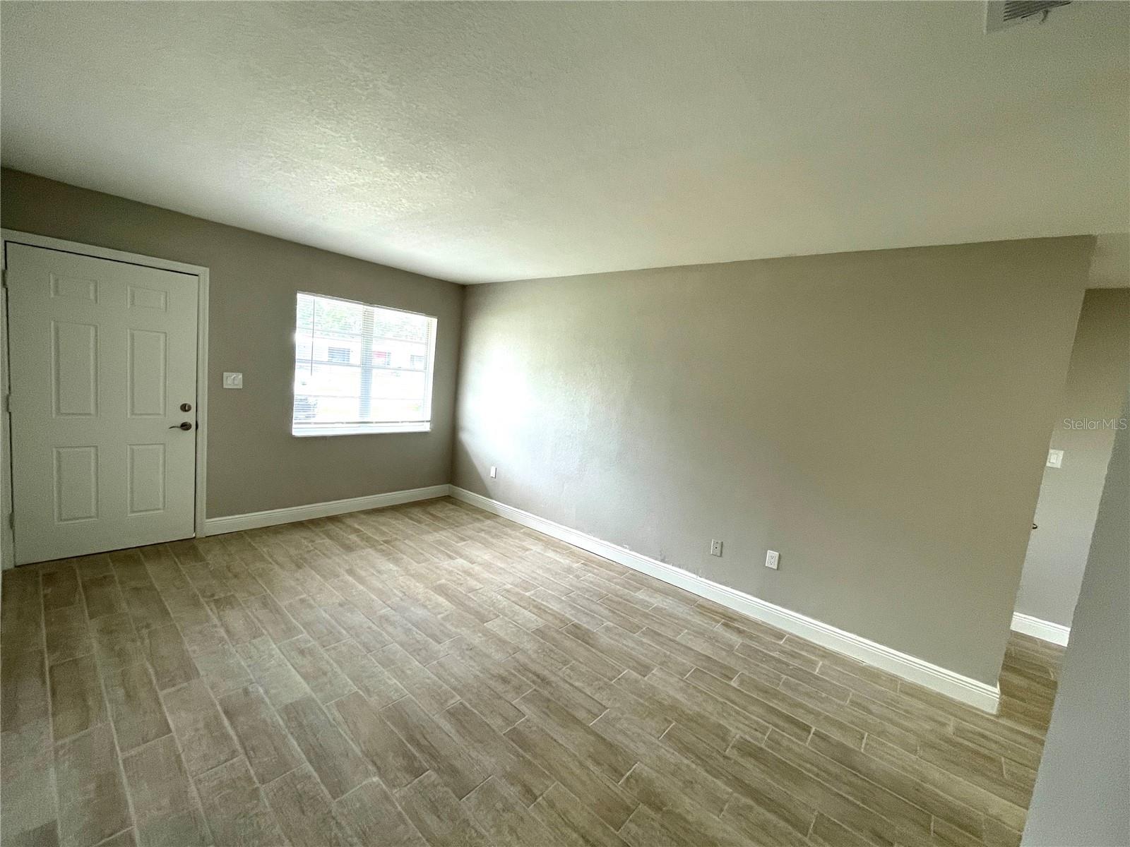 Image 10 of 24 For 8310 Croton Avenue