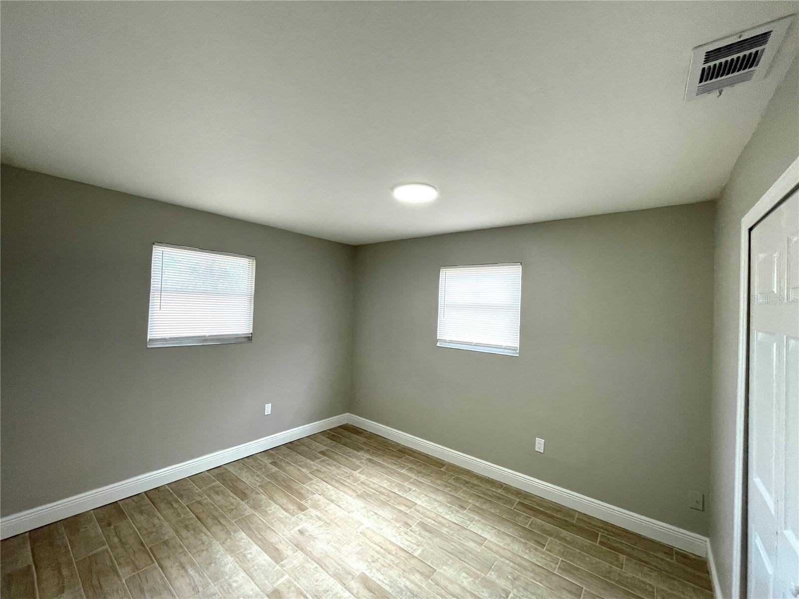 Image 11 of 24 For 8310 Croton Avenue