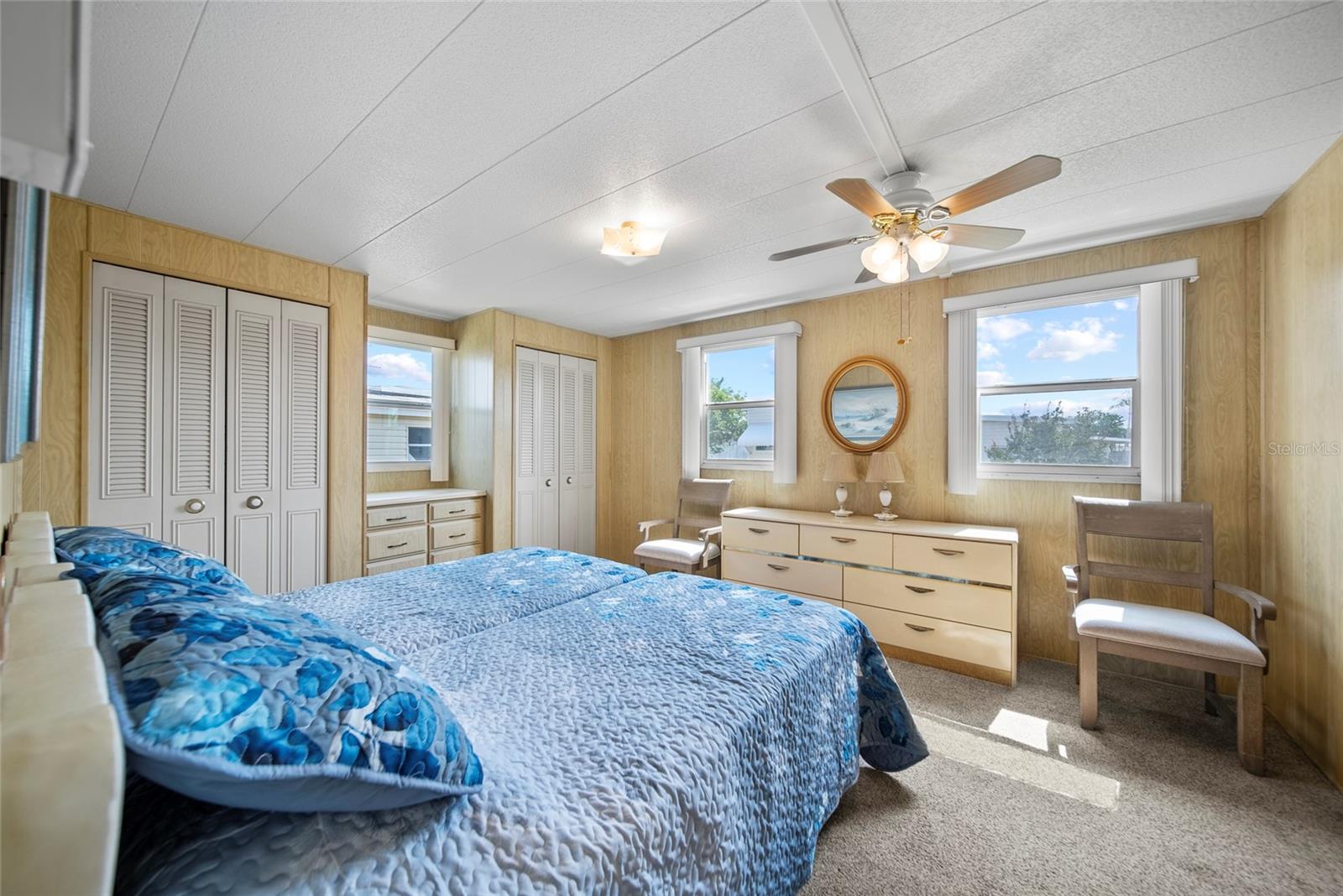 Image 19 of 37 For 10359 Lake Drive 238