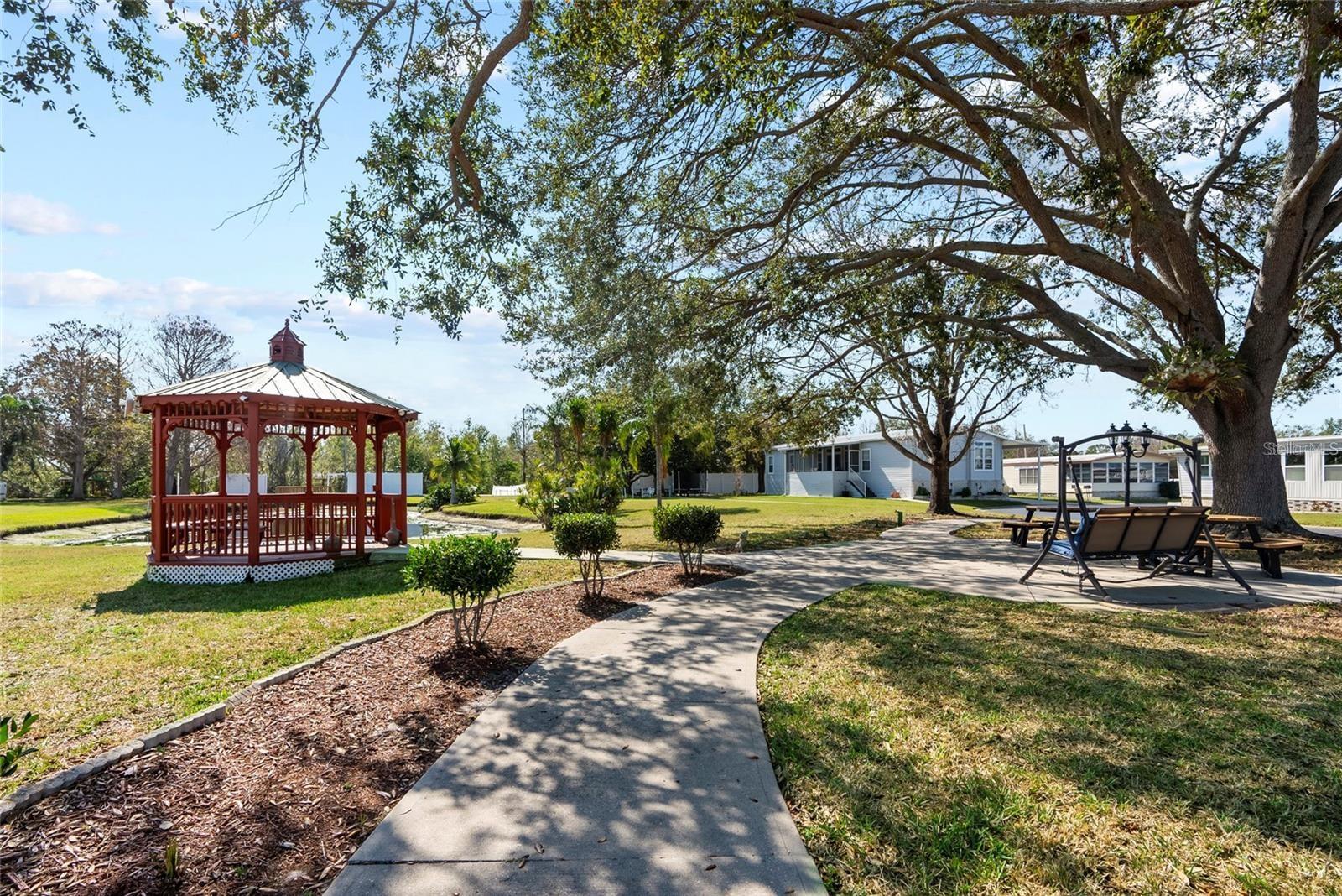 Image 28 of 37 For 10359 Lake Drive 238
