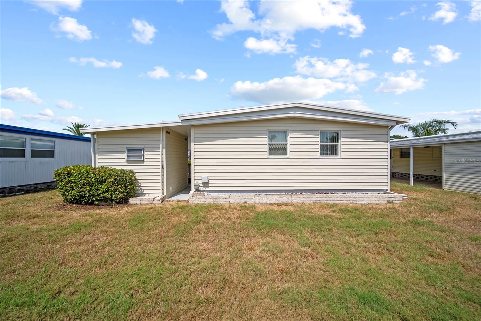 Image 4 of 37 For 10359 Lake Drive 238