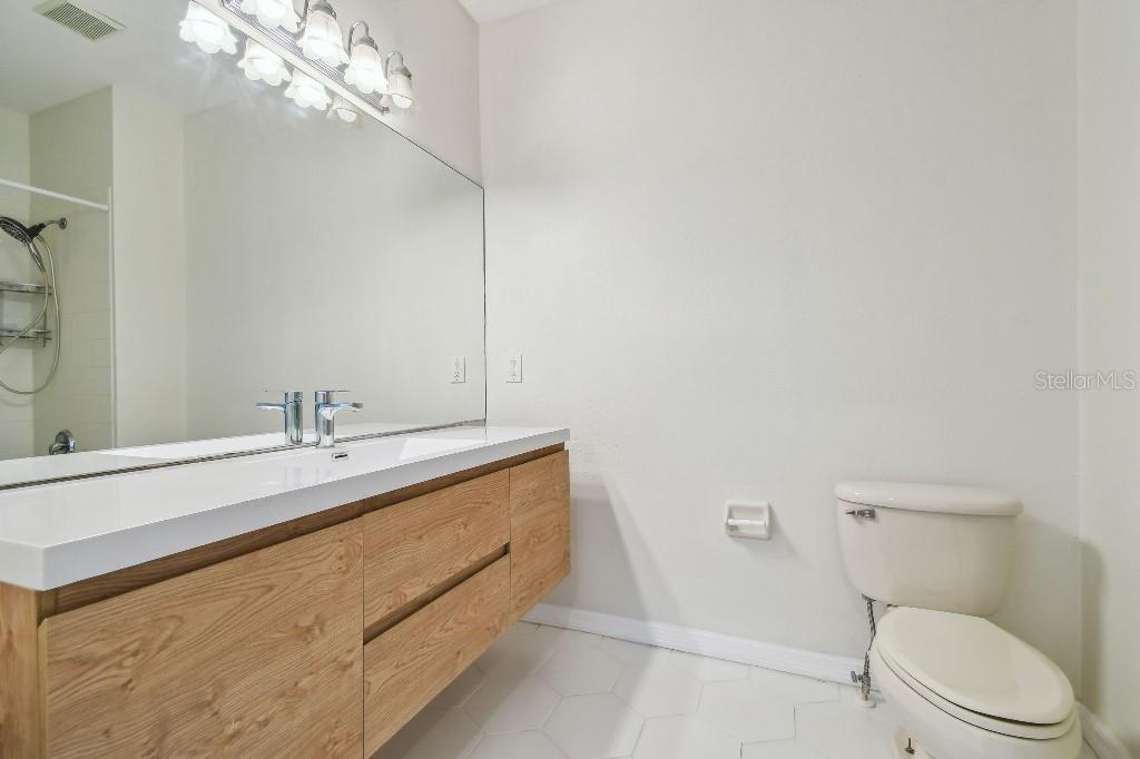 Image 33 of 48 For 14537 Mirabelle Vista Circle