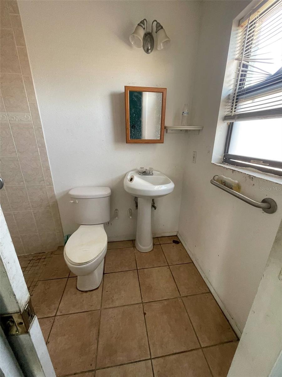 Image 12 of 28 For 7421 Mulligan Court