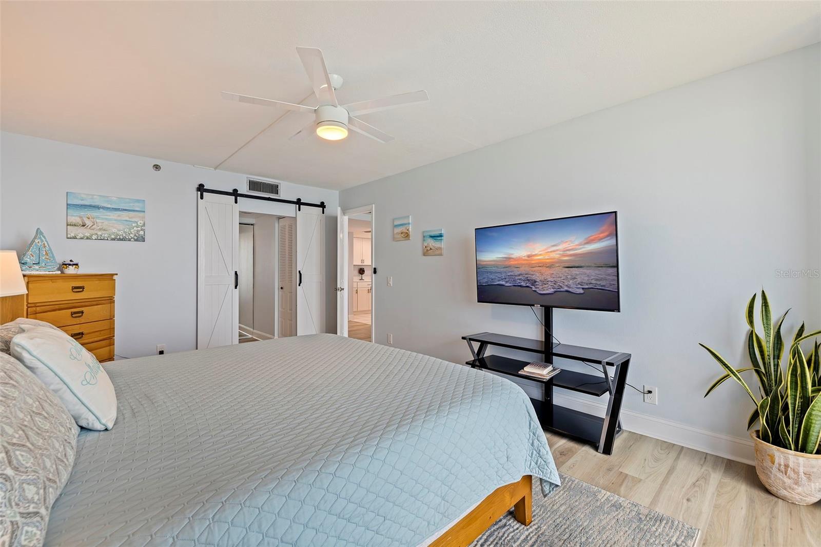 Image 15 of 48 For 6287 Bahia Del Mar Circle 801