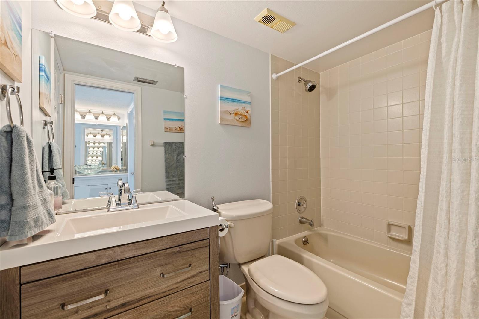 Image 22 of 48 For 6287 Bahia Del Mar Circle 801