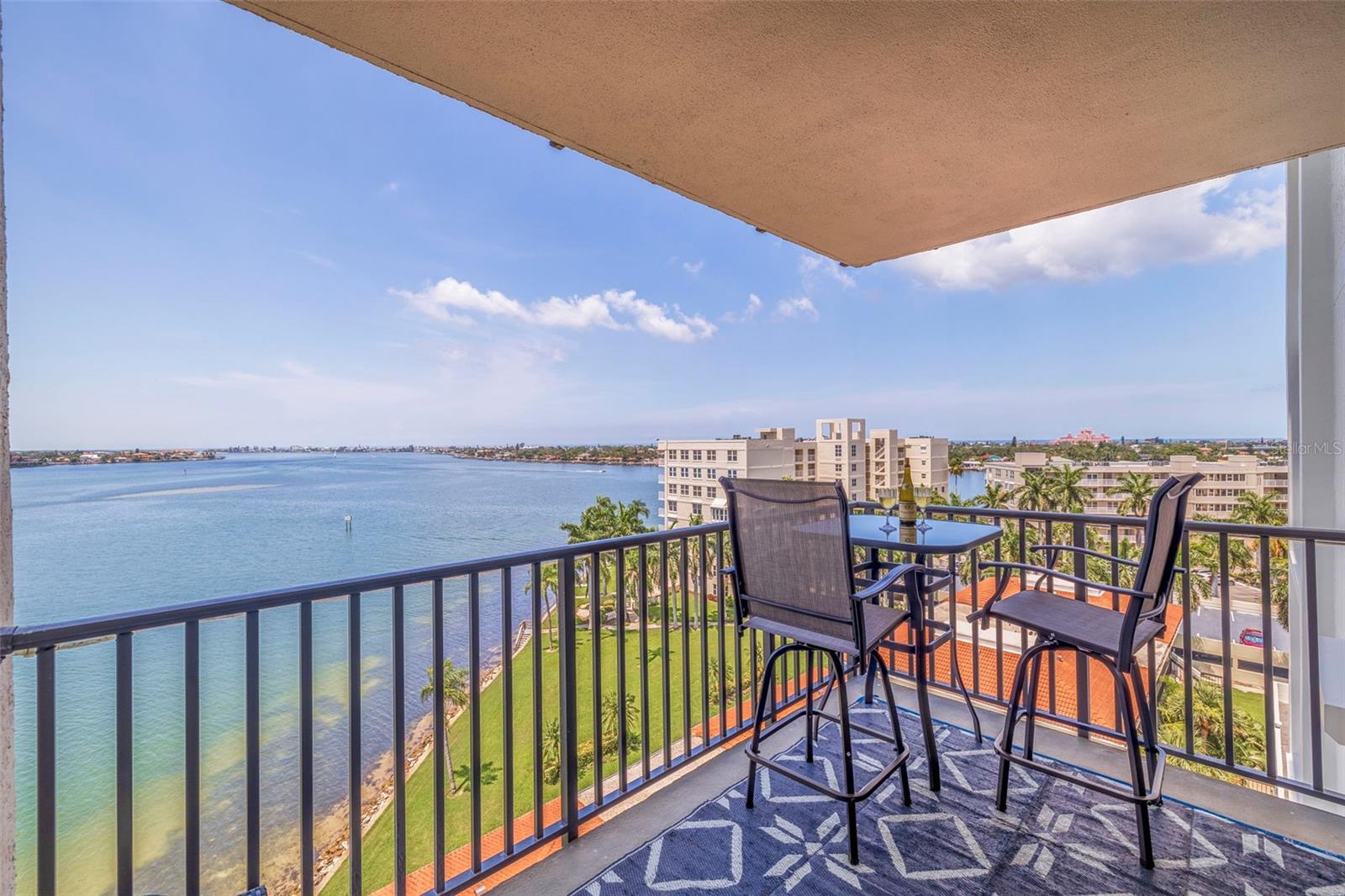 Image 27 of 48 For 6287 Bahia Del Mar Circle 801