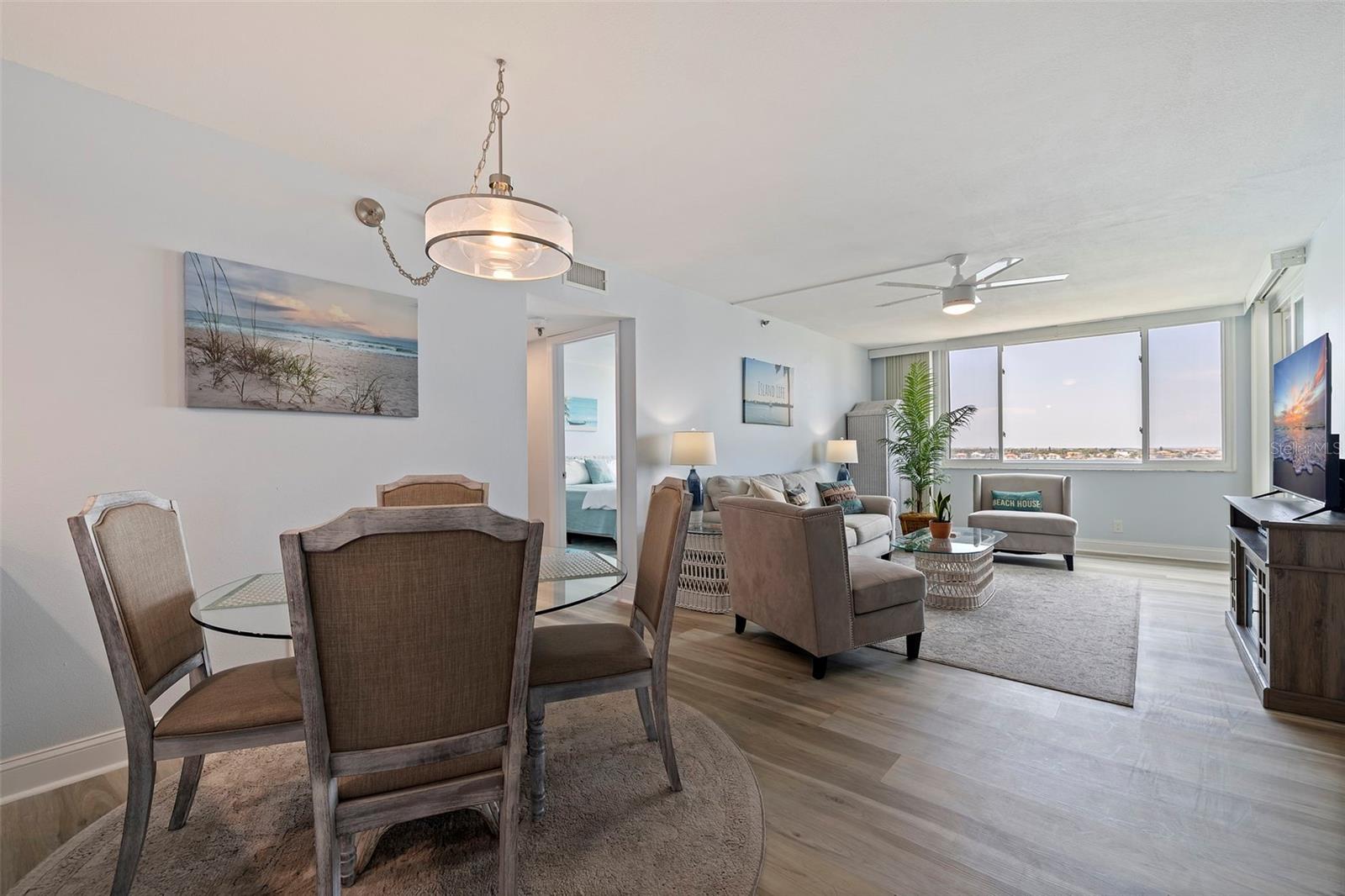 Image 9 of 48 For 6287 Bahia Del Mar Circle 801