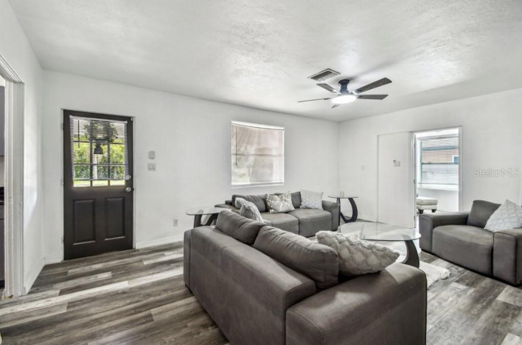 Image 17 of 50 For 1247 21st Street