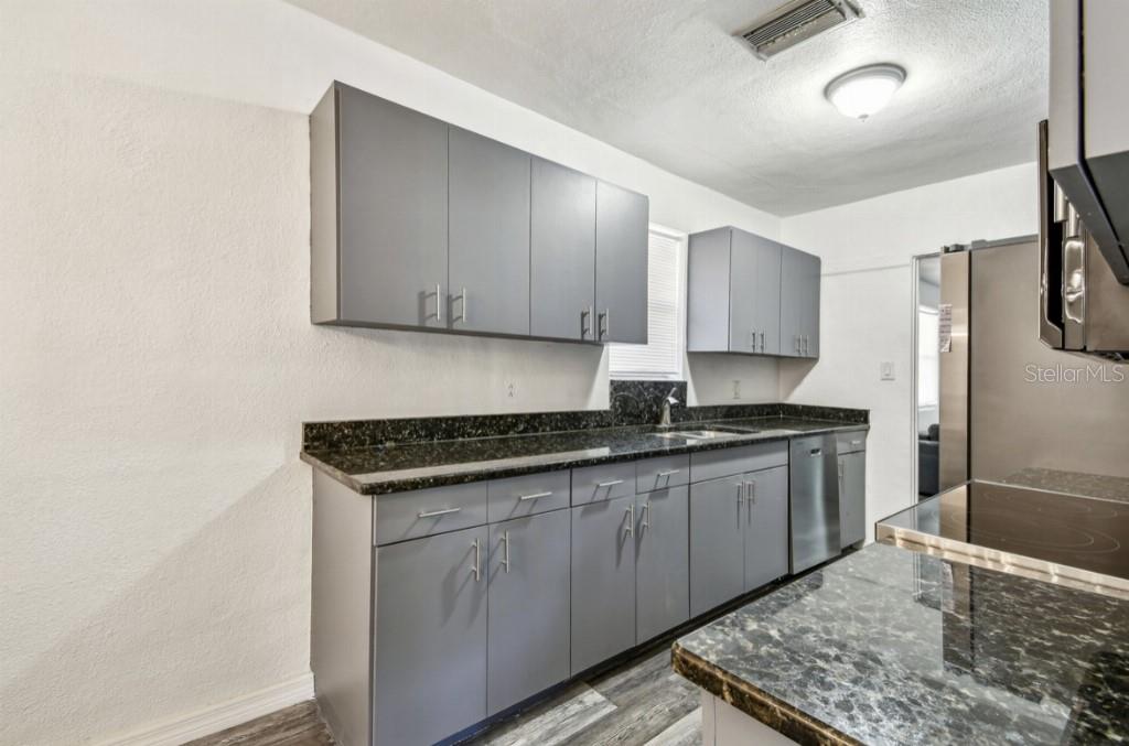Image 9 of 50 For 1247 21st Street