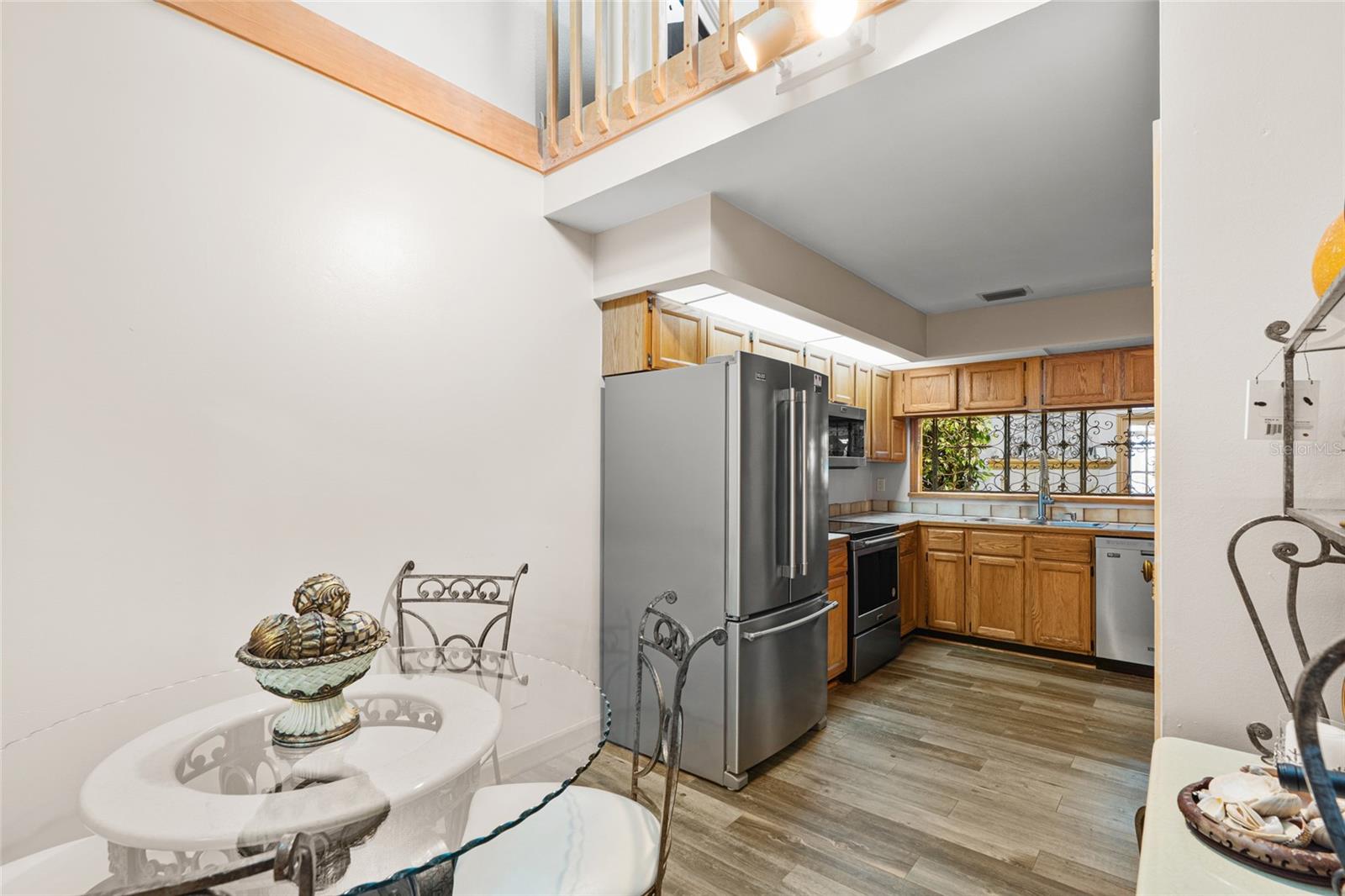 Image 17 of 54 For 1486 Mahogany Lane 703