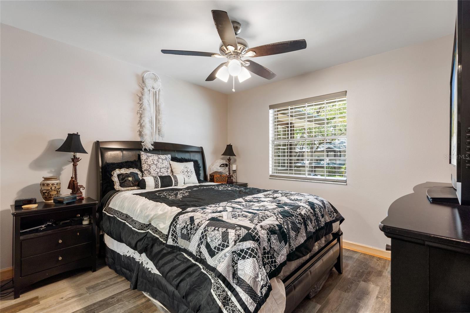 Image 37 of 54 For 1486 Mahogany Lane 703