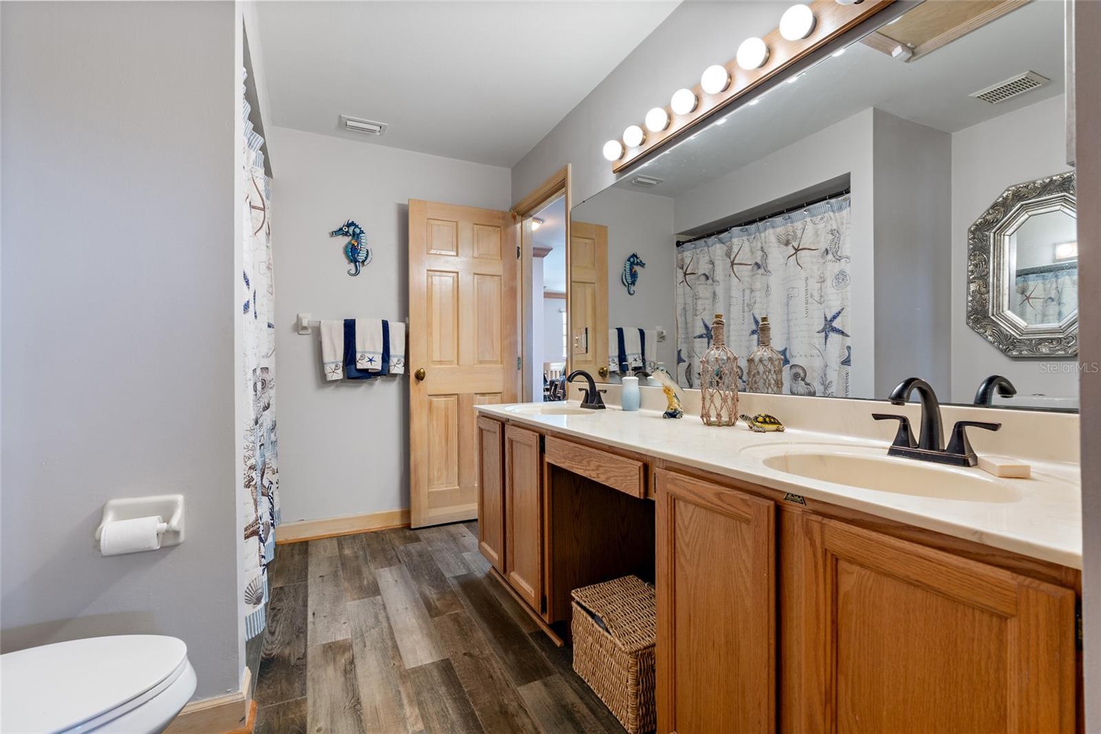 Image 41 of 54 For 1486 Mahogany Lane 703