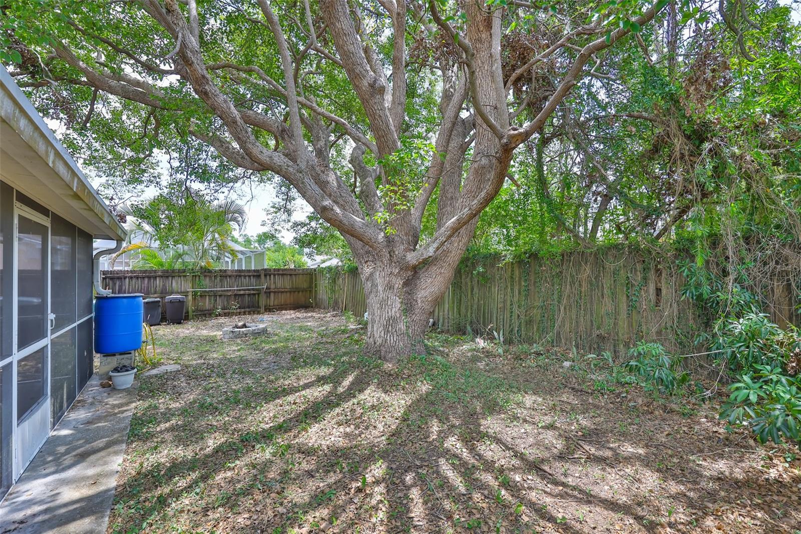 Image 36 of 42 For 1005 Hardwood Drive