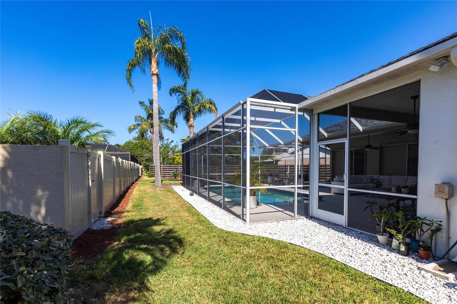 Image 9 of 53 For 4822 Hamlets Grove Drive