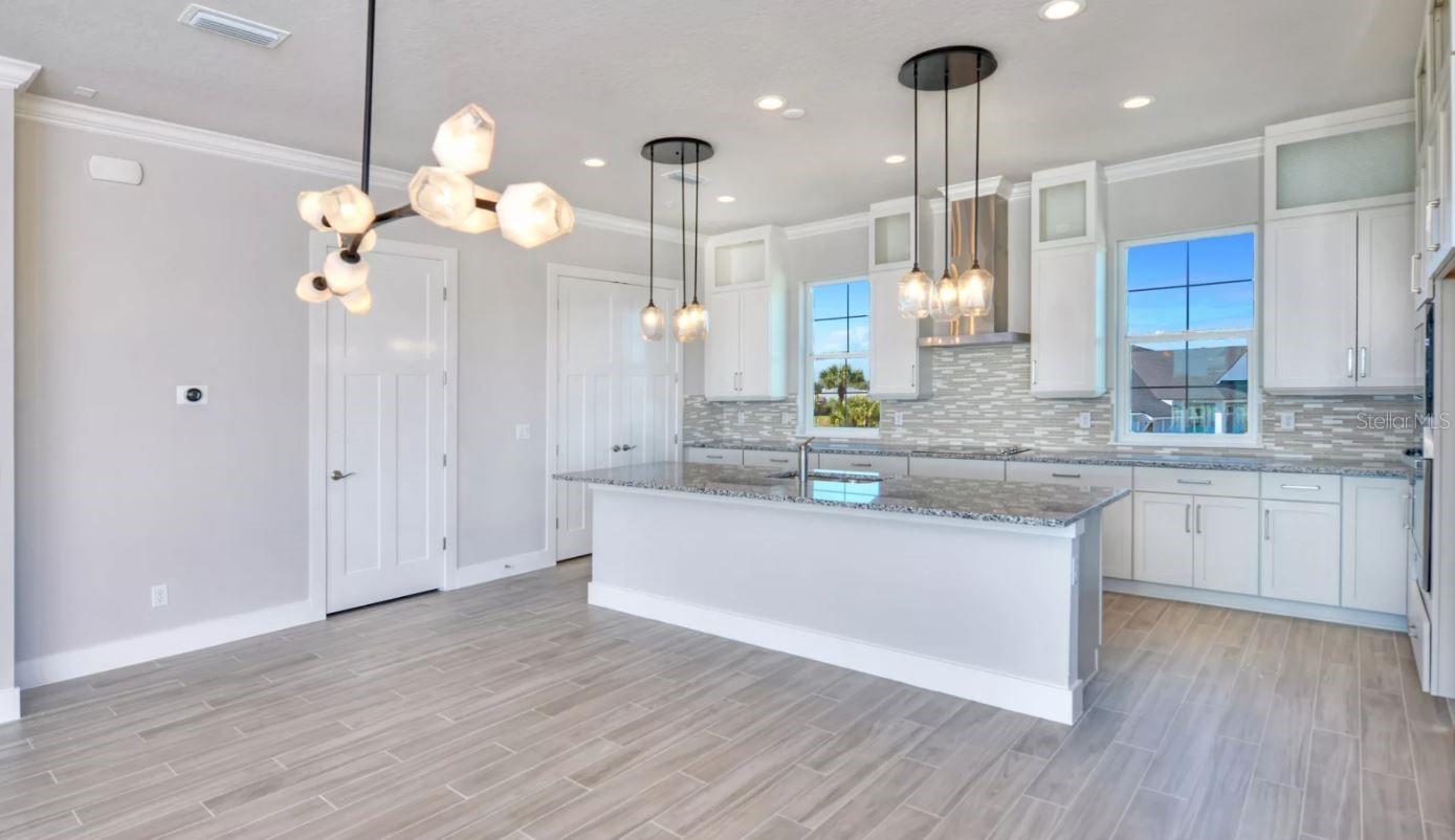 Image 5 of 23 For 23 Marden Drive 51