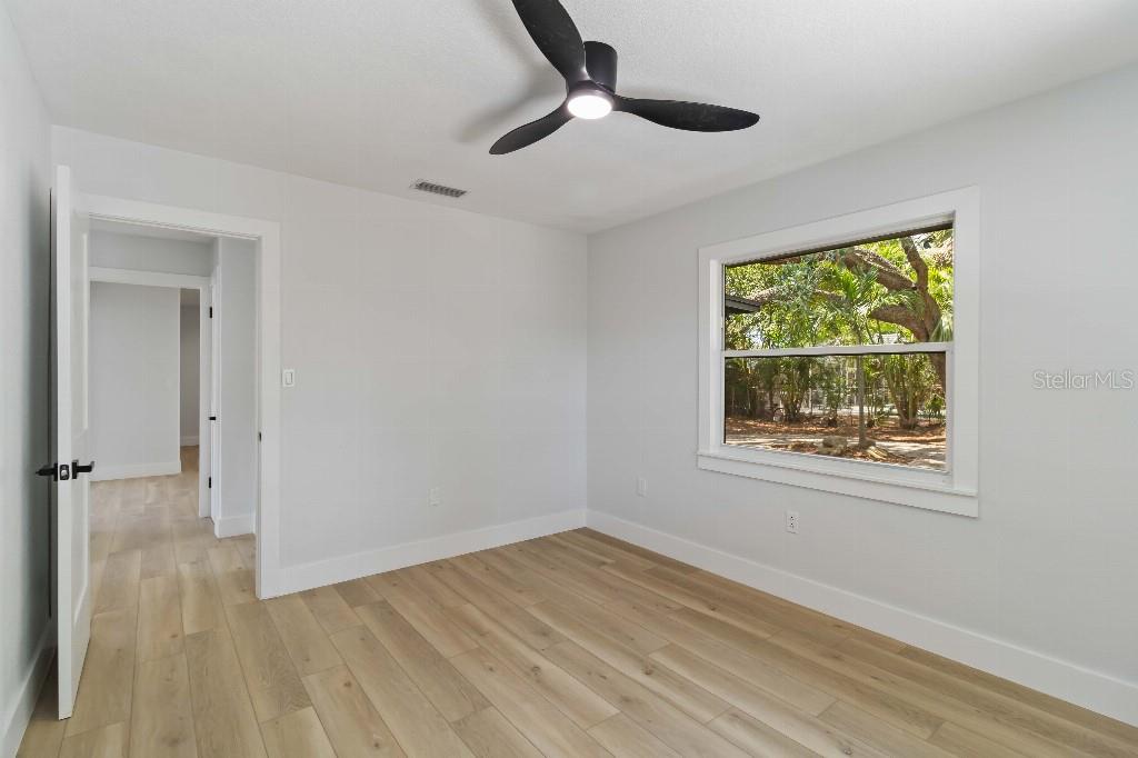 Image 11 of 19 For 1857 Siesta Drive