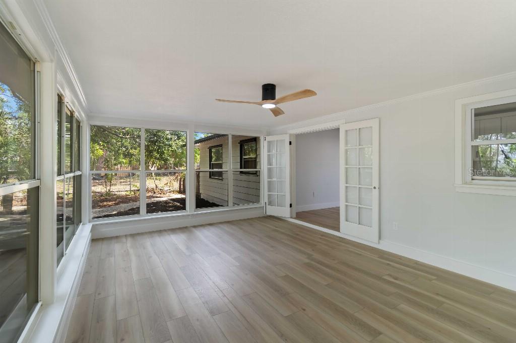 Image 18 of 19 For 1857 Siesta Drive