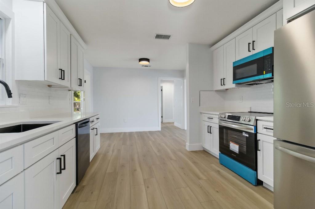 Image 2 of 19 For 1857 Siesta Drive