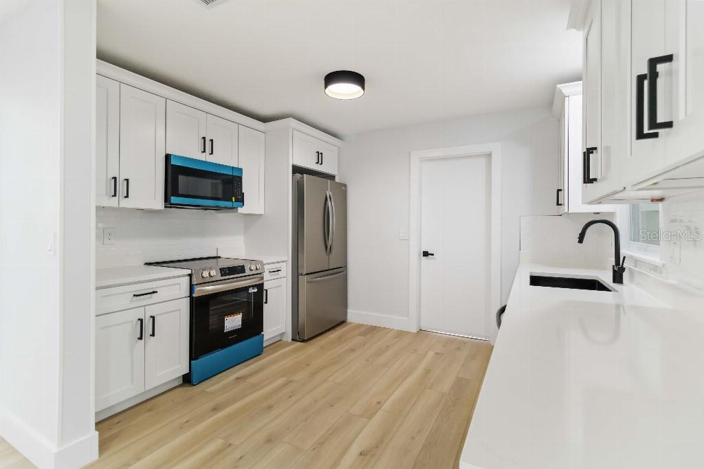 Image 3 of 19 For 1857 Siesta Drive