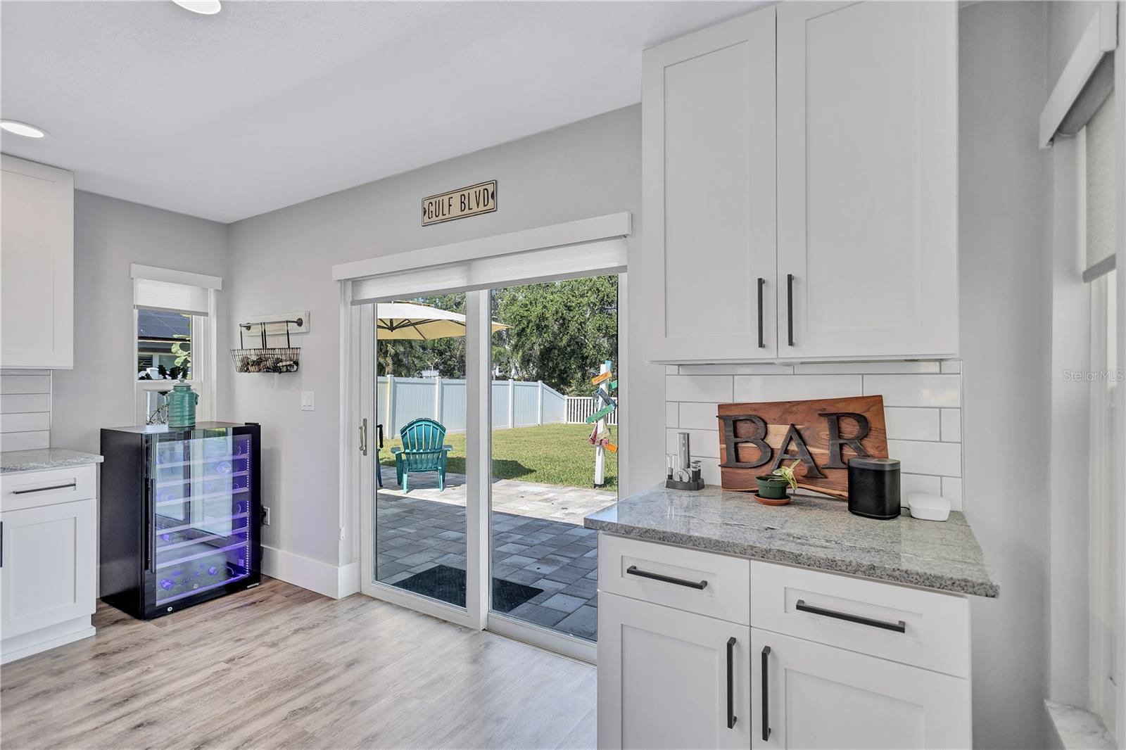 Listing photo id 17 for 10825 Christopher Court