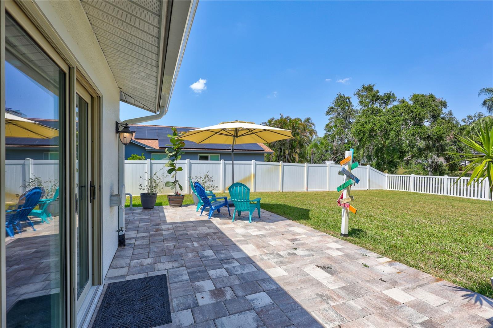 Listing photo id 21 for 10825 Christopher Court